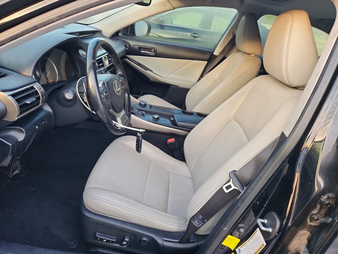 2016 Lexus Is 200t Черный vin: JTHBA1D26G5002158