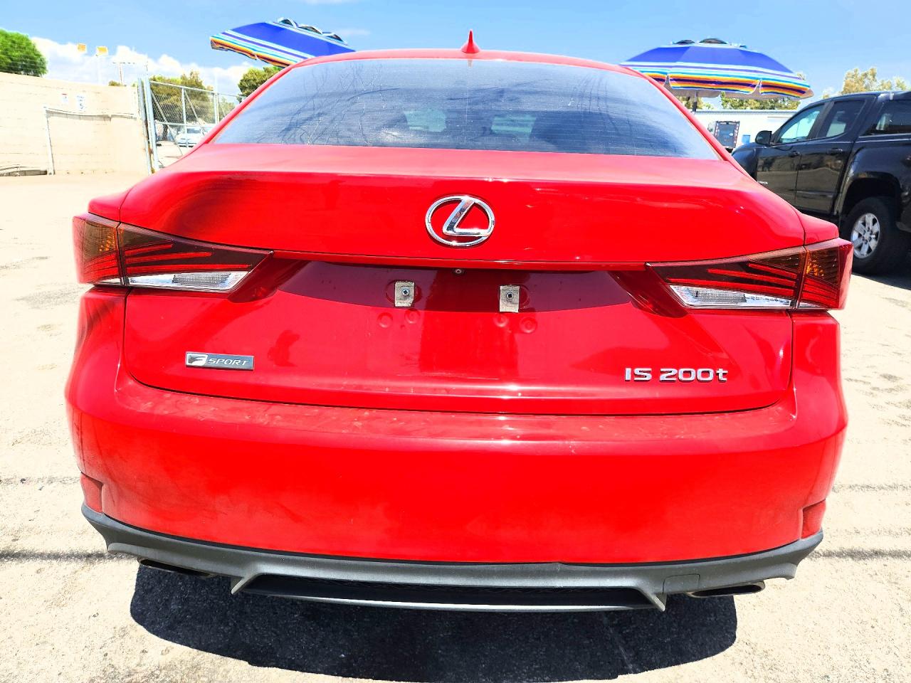 2017 Lexus Is Red vin: JTHBA1D26H5044976