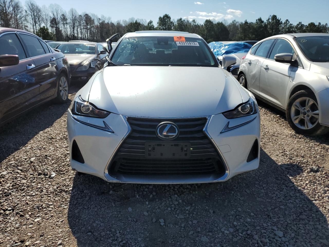 2017 Lexus Is 200t White vin: JTHBA1D26H5057064