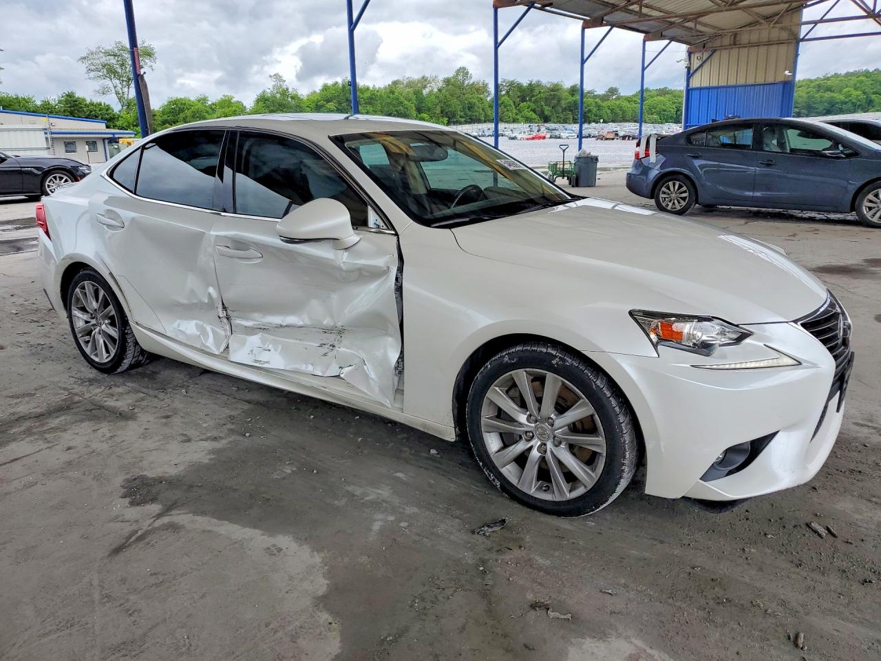 2016 Lexus Is 200t White vin: JTHBA1D28G5004087