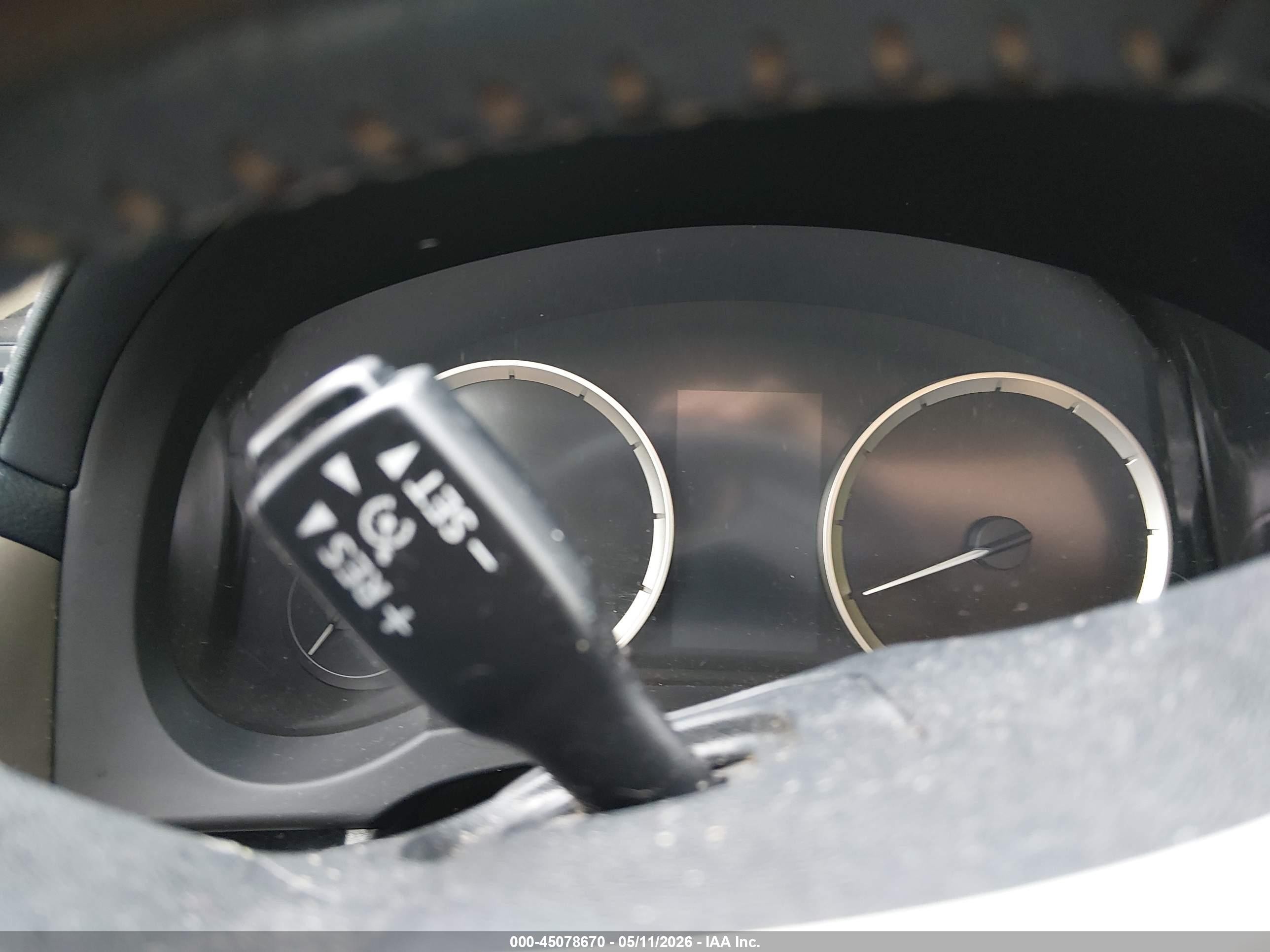 2016 Lexus Is 200t   Черный vin: JTHBA1D28G5007541