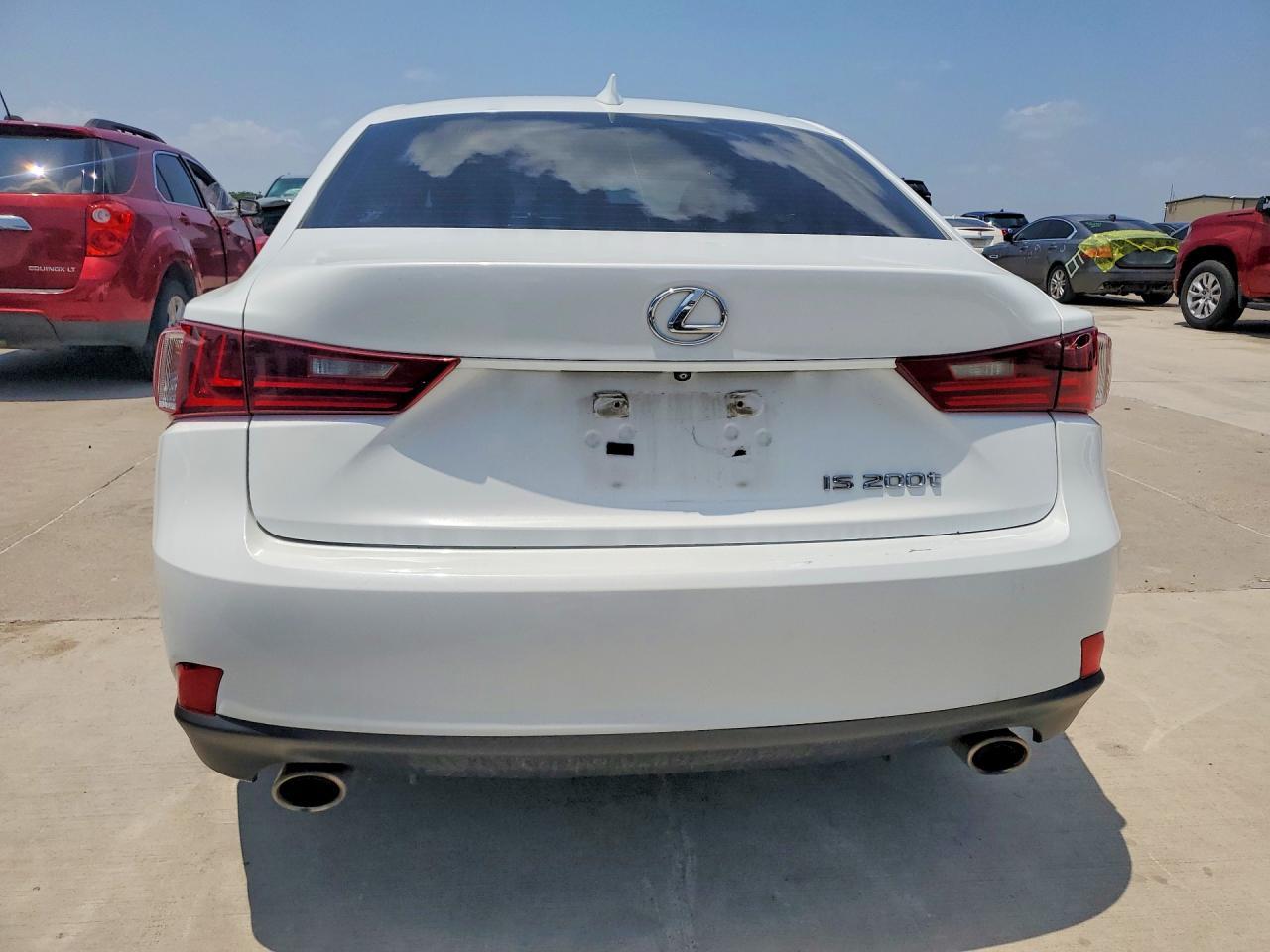 2016 Lexus Is 200t White vin: JTHBA1D28G5031211