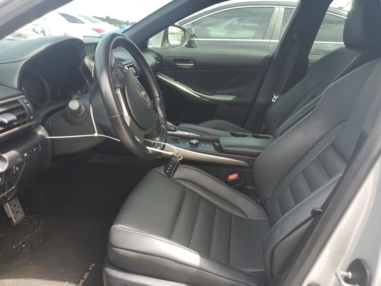 2018 Lexus Is 300 Серебряный vin: JTHBA1D28J5069450