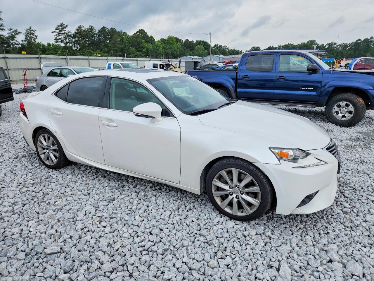 2016 Lexus Is 200t White vin: JTHBA1D29G5025935