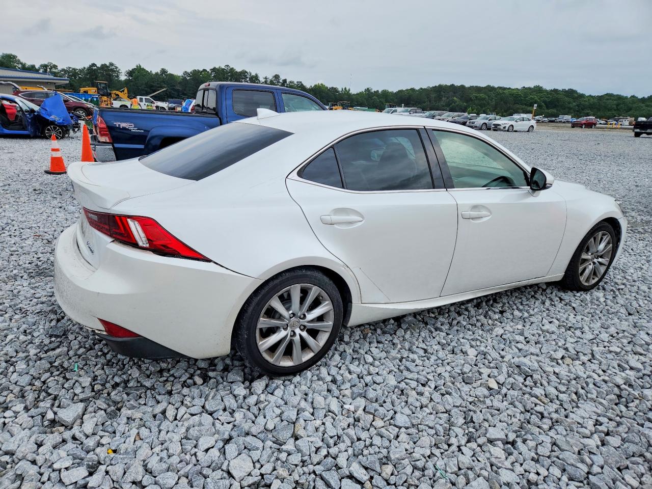 2016 Lexus Is 200t White vin: JTHBA1D29G5025935