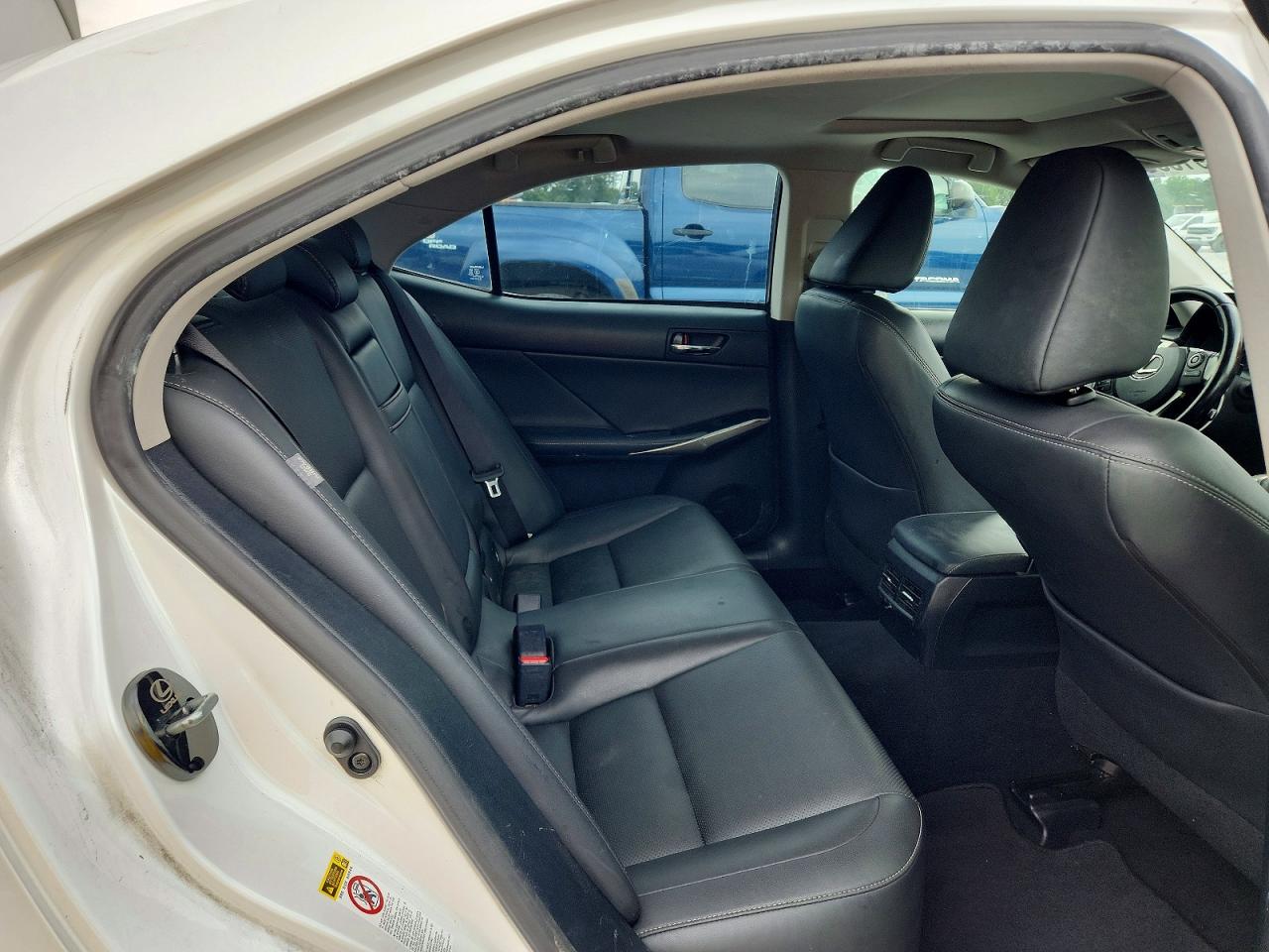 2016 Lexus Is 200t White vin: JTHBA1D29G5025935