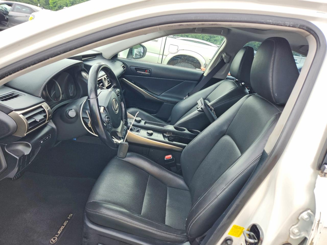 2016 Lexus Is 200t White vin: JTHBA1D29G5025935