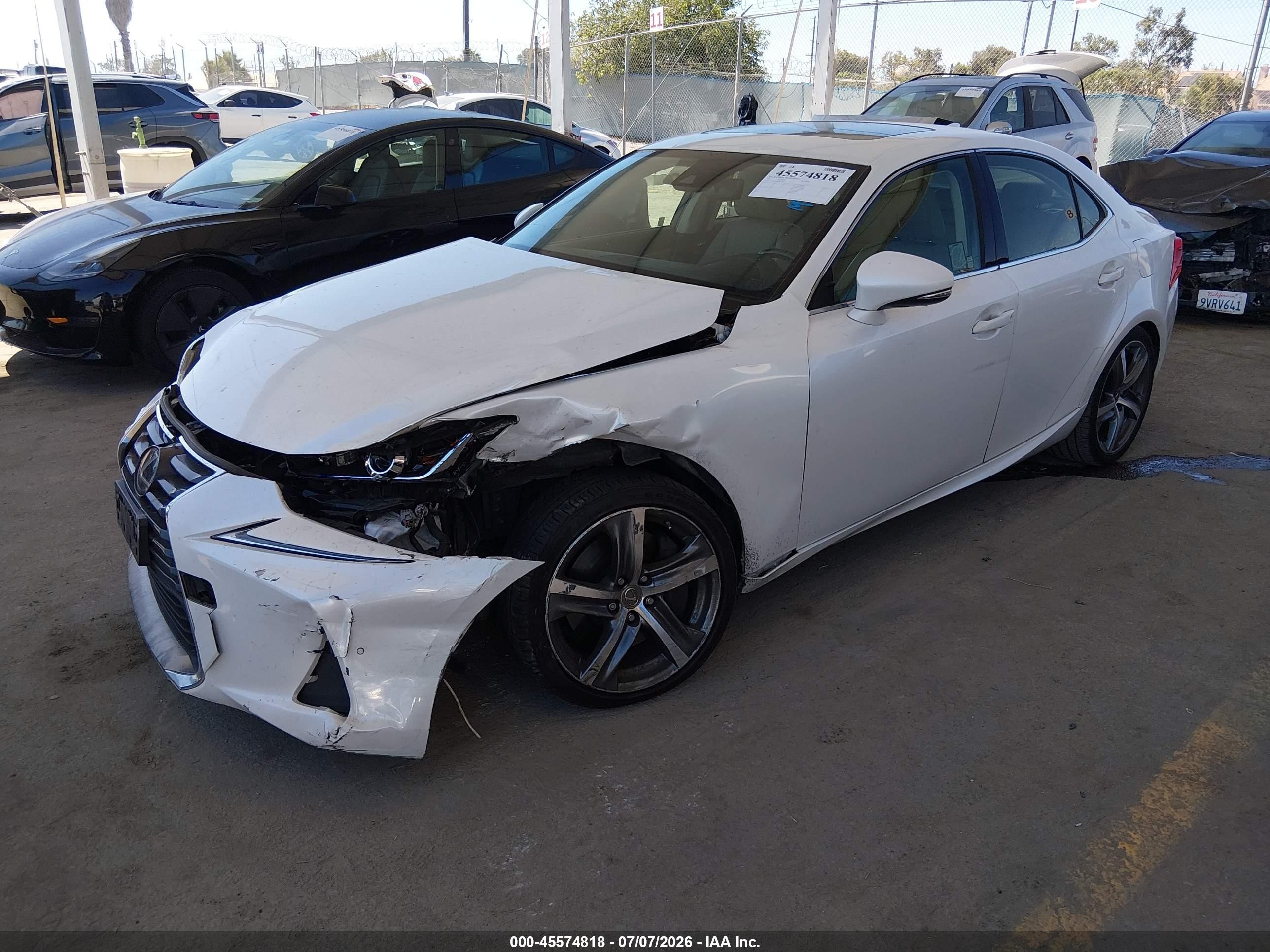 2017 Lexus Is 200t Белый vin: JTHBA1D29H5042851