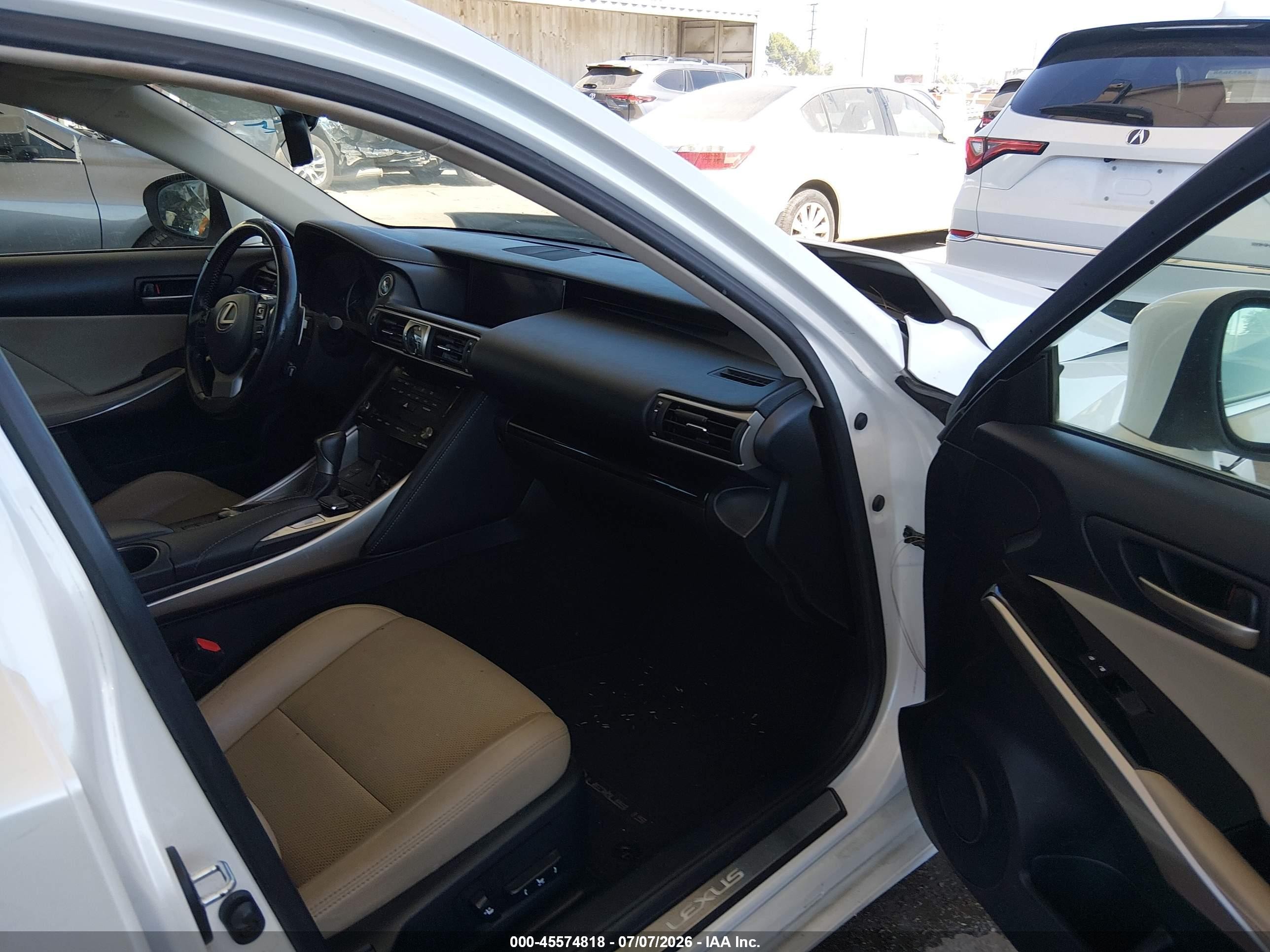 2017 Lexus Is 200t Белый vin: JTHBA1D29H5042851
