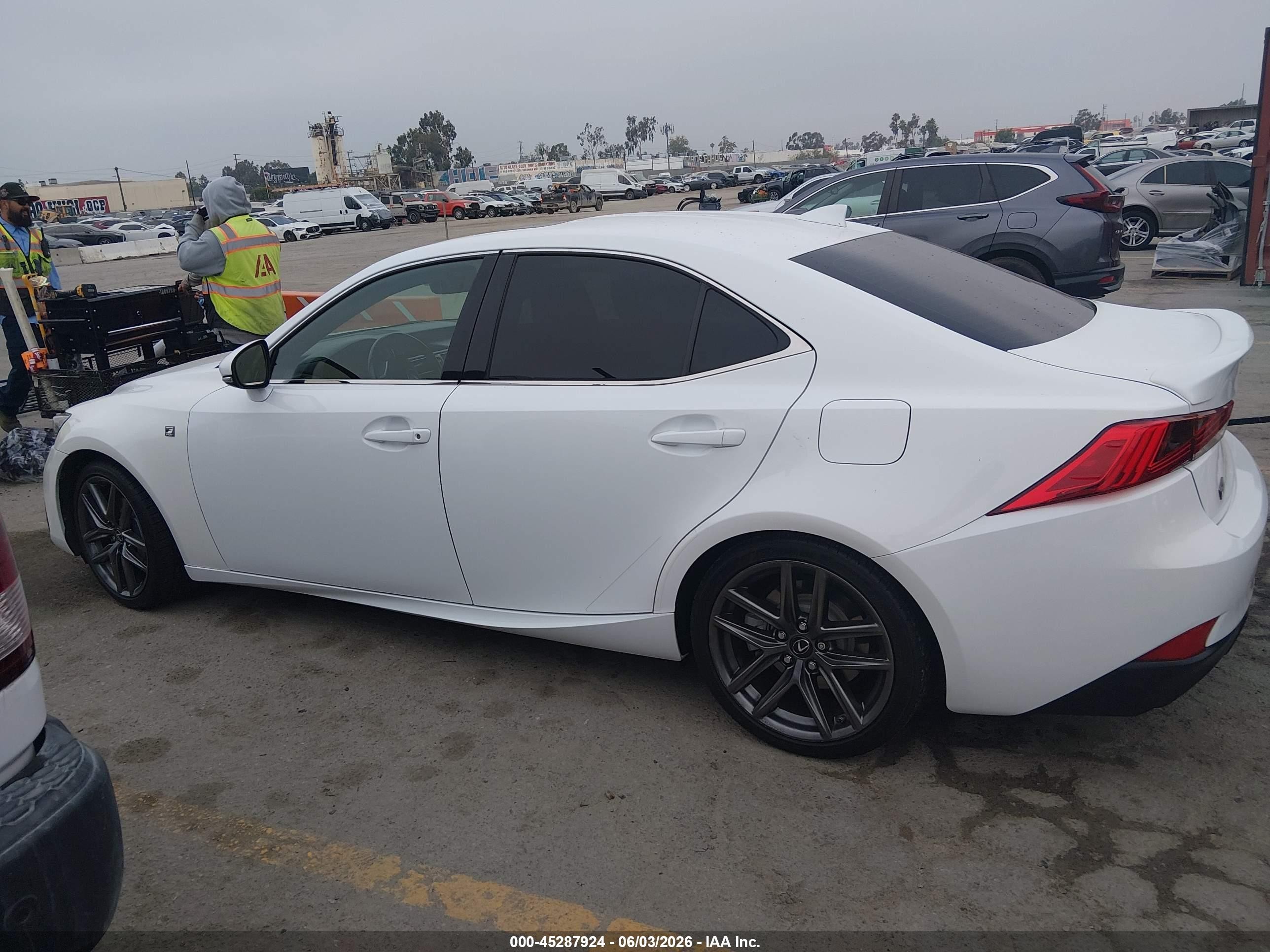 2017 Lexus Is 200t   Белый vin: JTHBA1D29H5045250