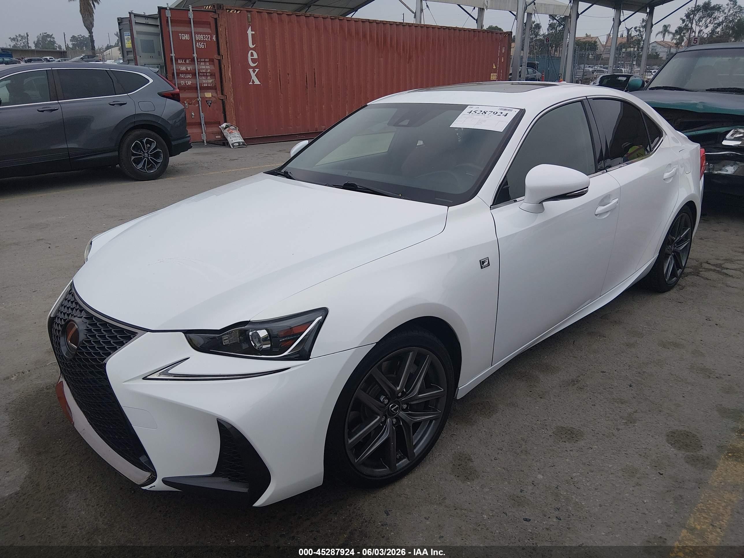 2017 Lexus Is 200t   Белый vin: JTHBA1D29H5045250