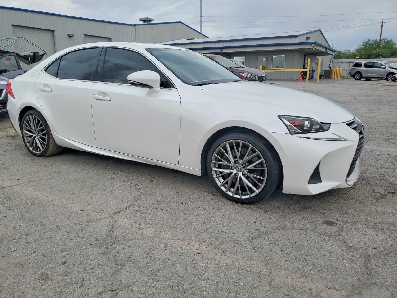 2017 Lexus Is 200t White vin: JTHBA1D2XH5040414