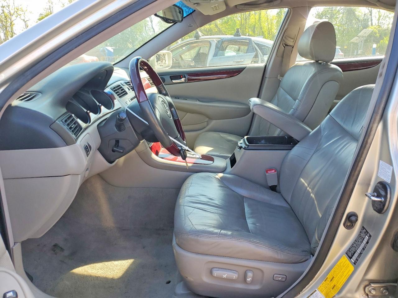 2004 Lexus Es 330 Silver vin: JTHBA30G040003117