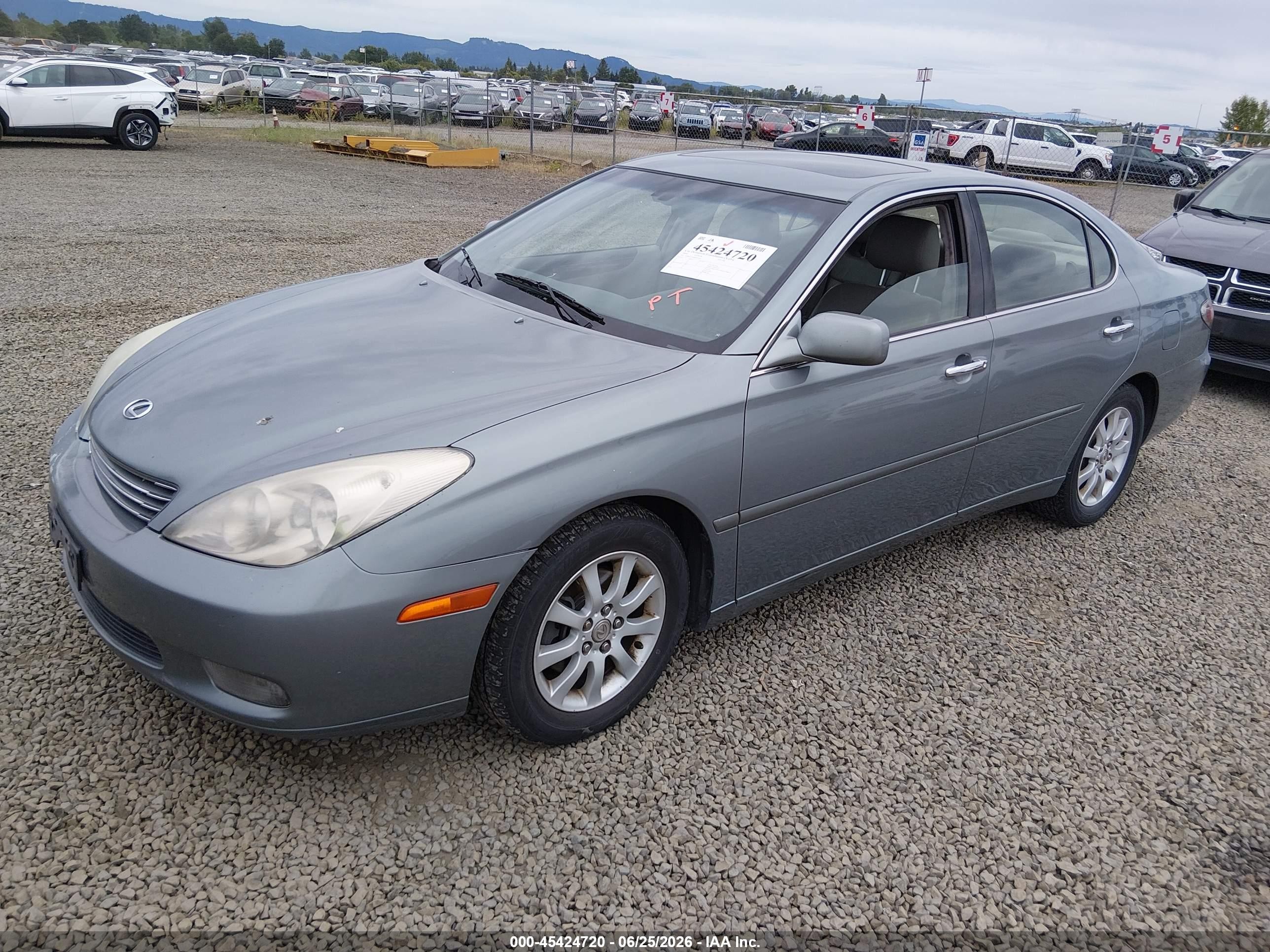 2004 Lexus Es 330 Blue vin: JTHBA30G040007720