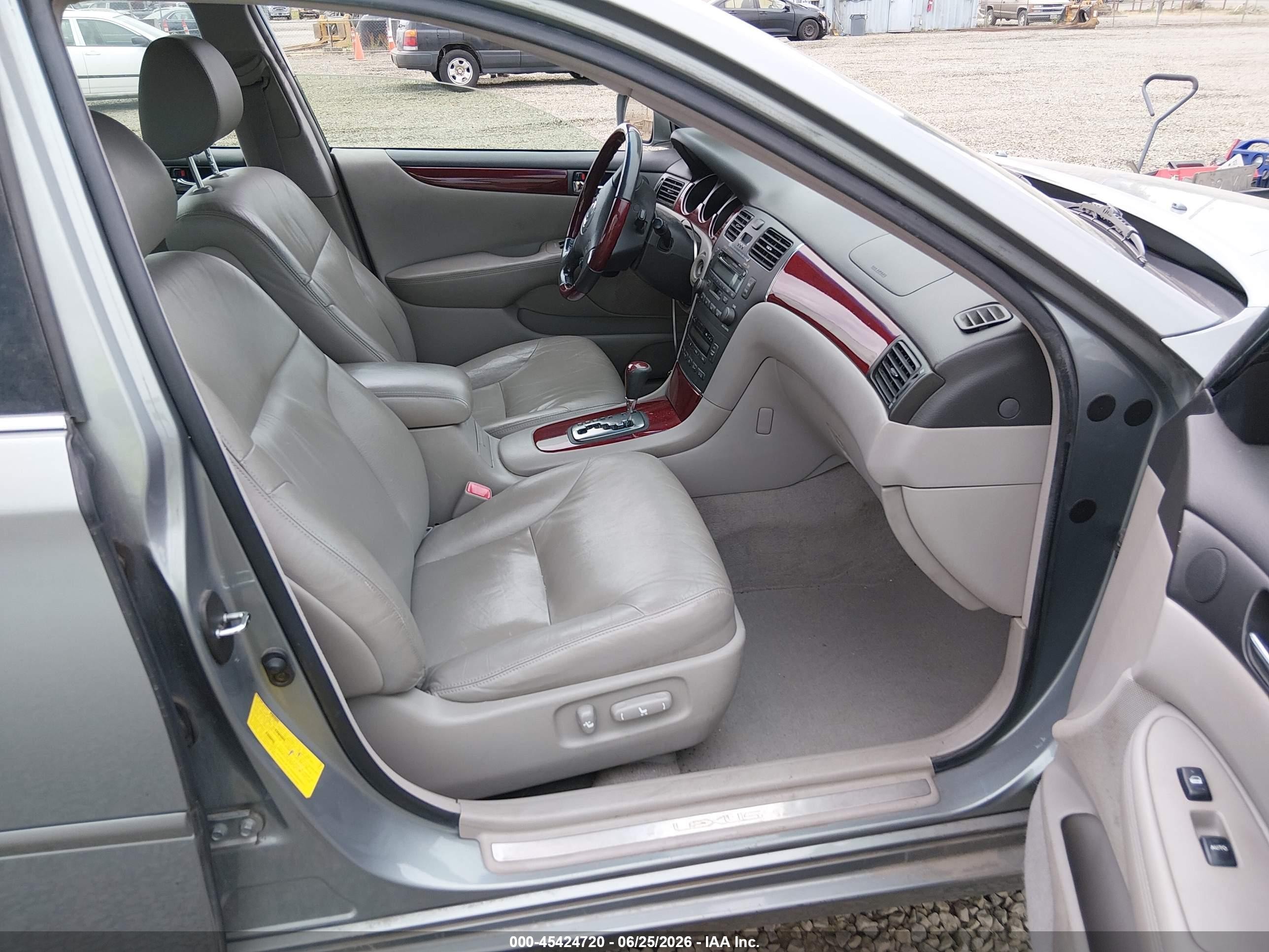 2004 Lexus Es 330 Blue vin: JTHBA30G040007720