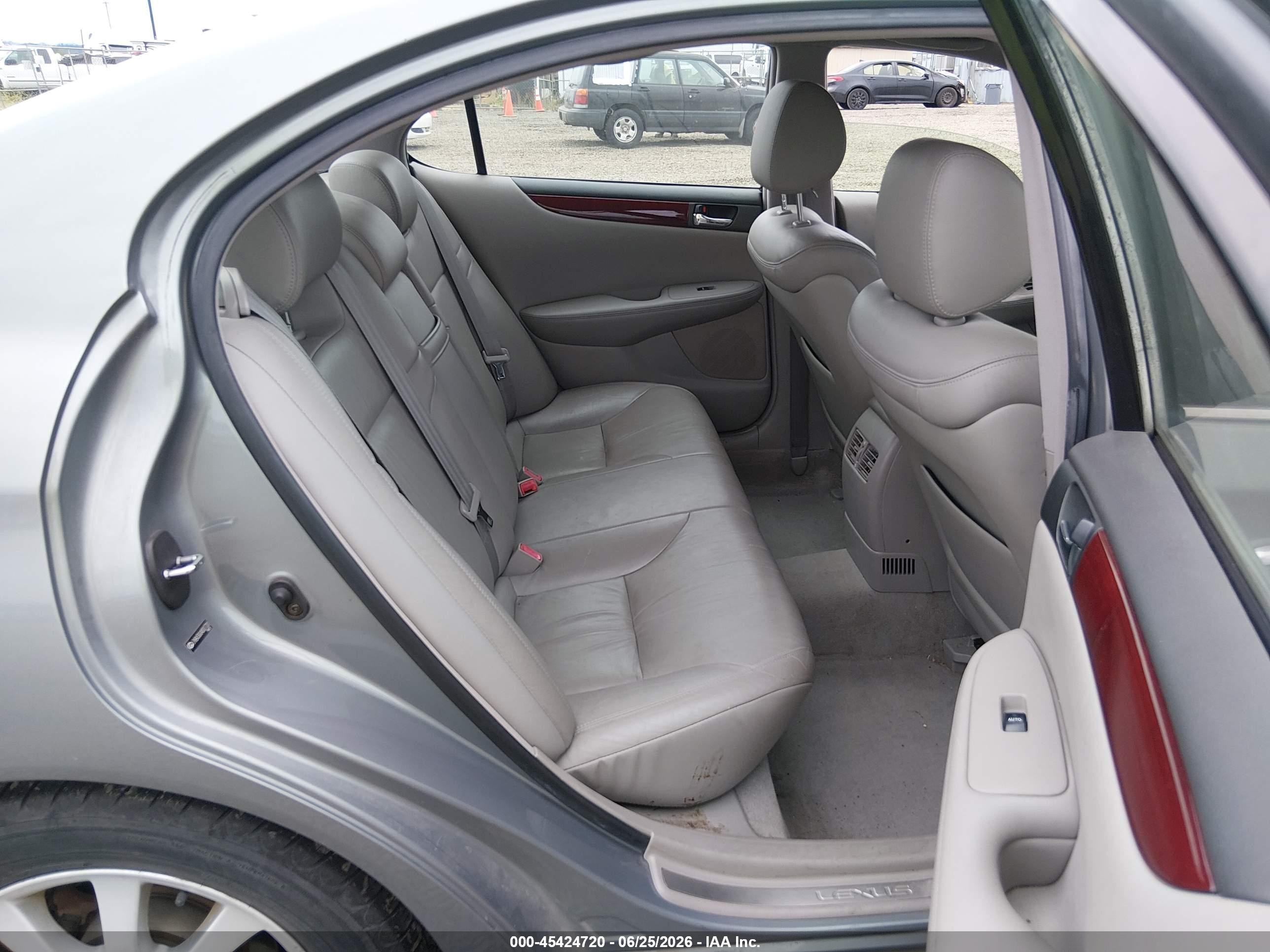 2004 Lexus Es 330 Blue vin: JTHBA30G040007720