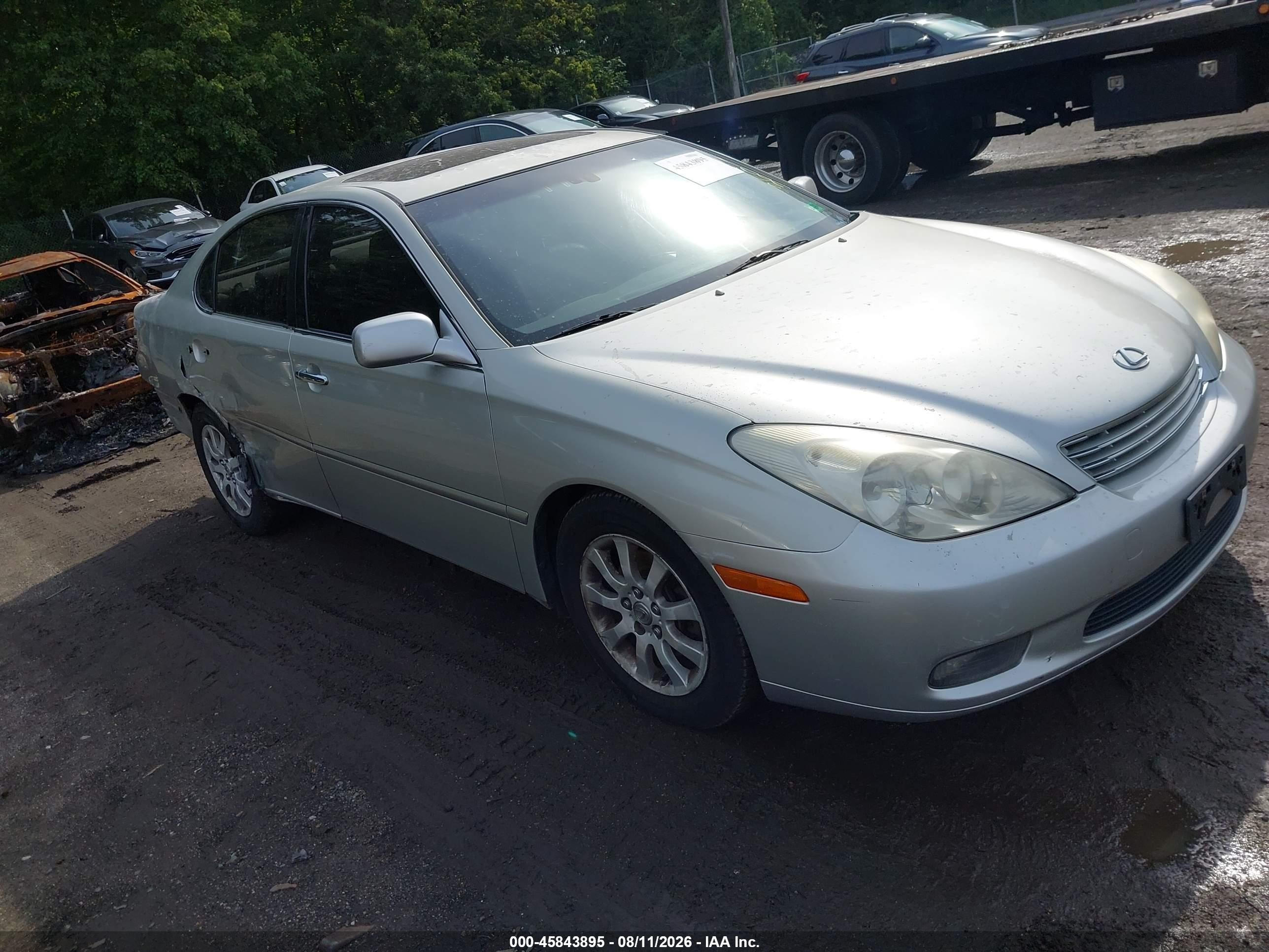 2004 Lexus Es 330   Gray vin: JTHBA30G045008045