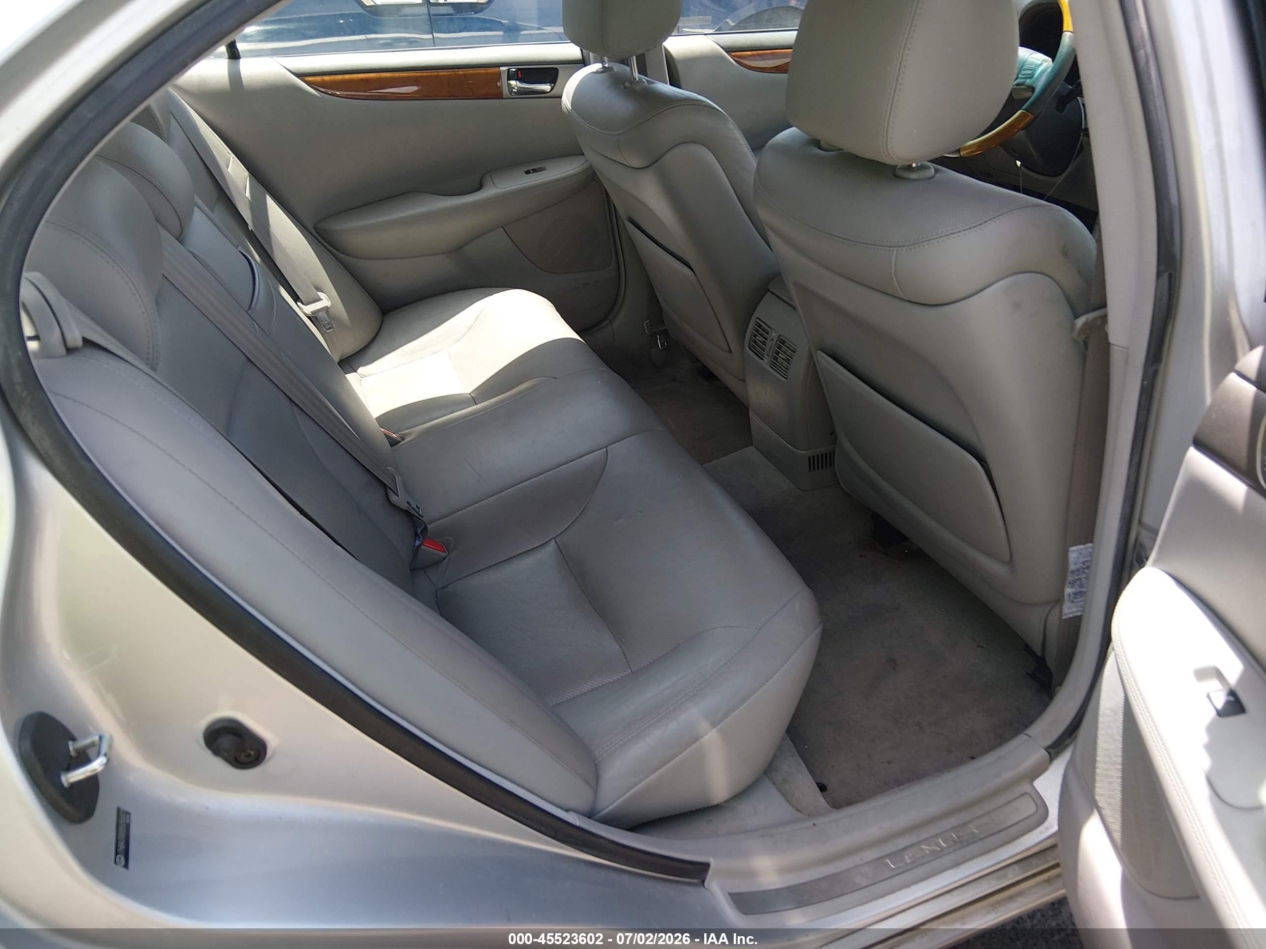 2005 Lexus Es 330   Серебряный vin: JTHBA30G055056873