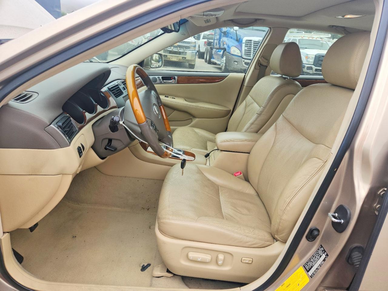 2005 Lexus Es 330 Желто-коричневый vin: JTHBA30G055063984