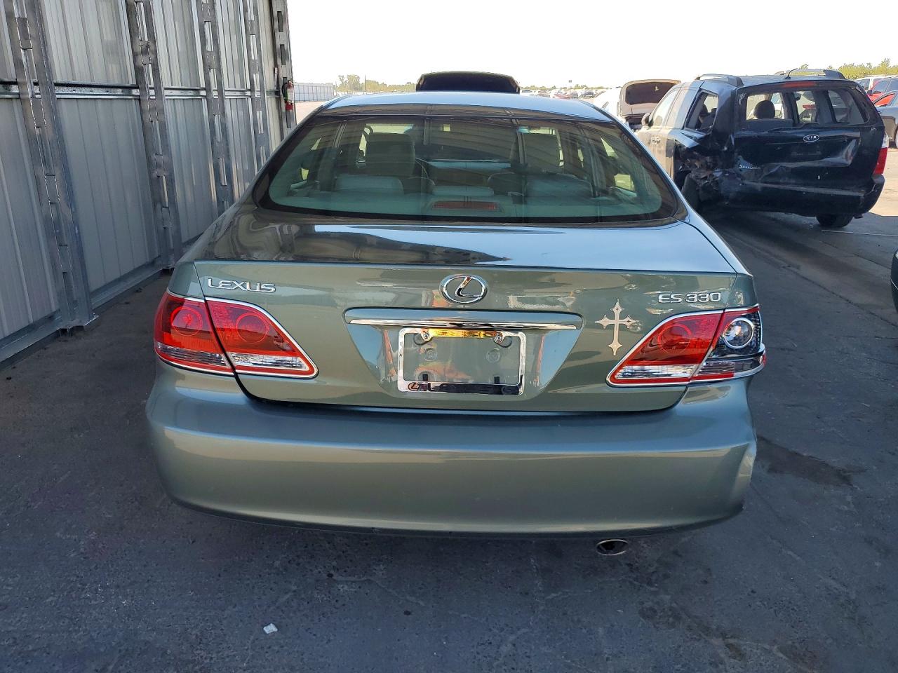 2005 Lexus Es 330 Green vin: JTHBA30G055067906