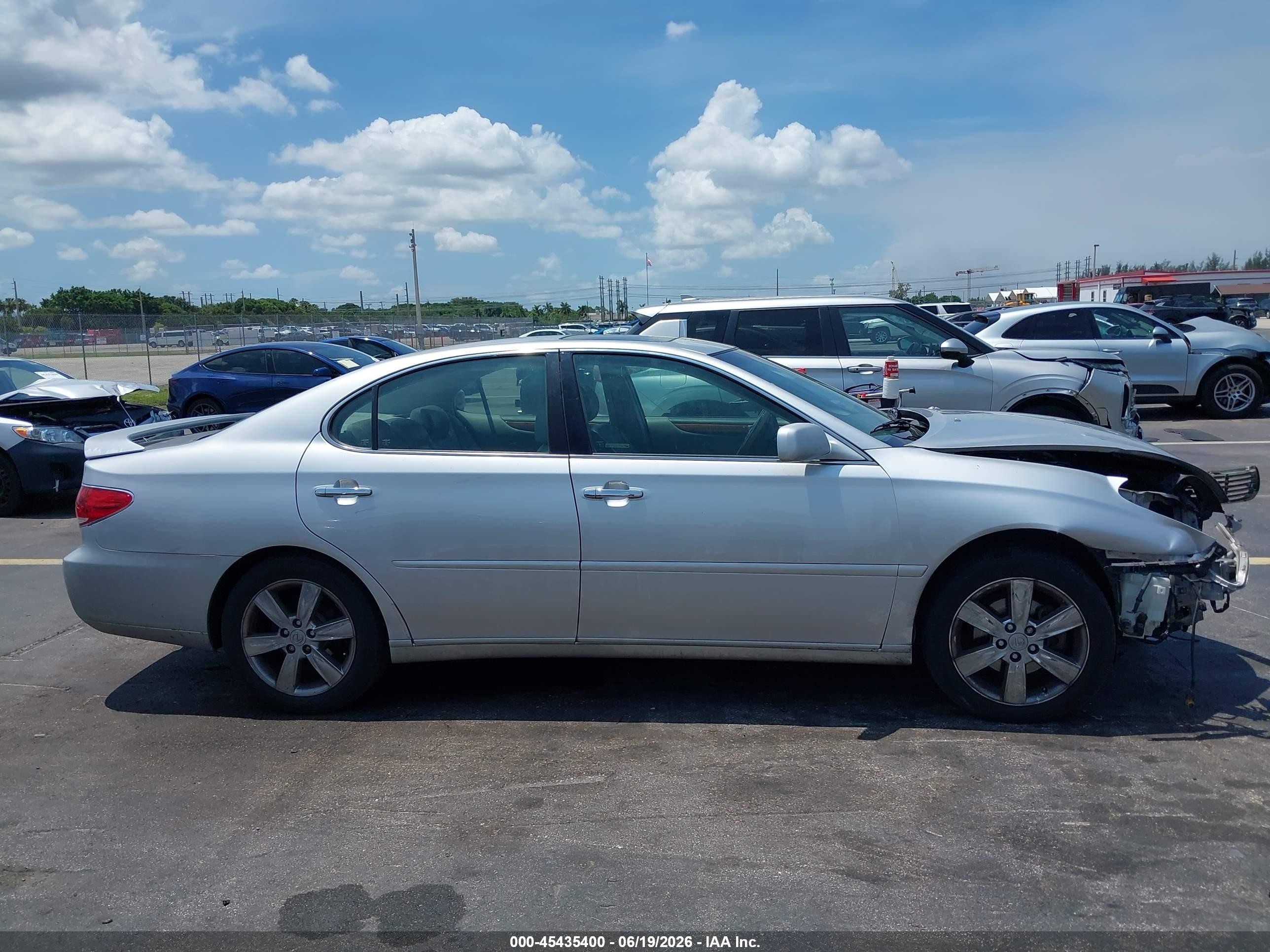 2005 Lexus Es 330   Silver vin: JTHBA30G055068926