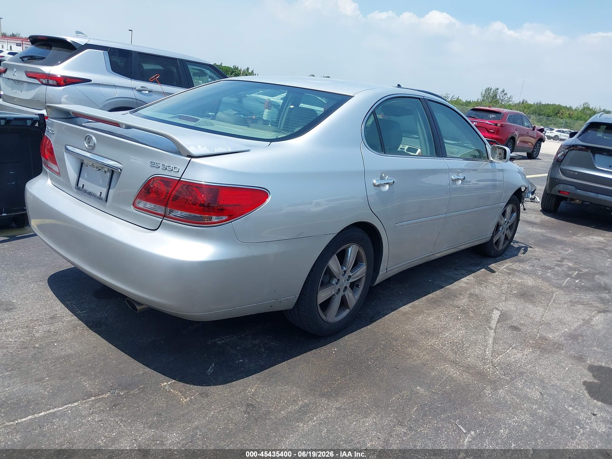 2005 Lexus Es 330   Silver vin: JTHBA30G055068926
