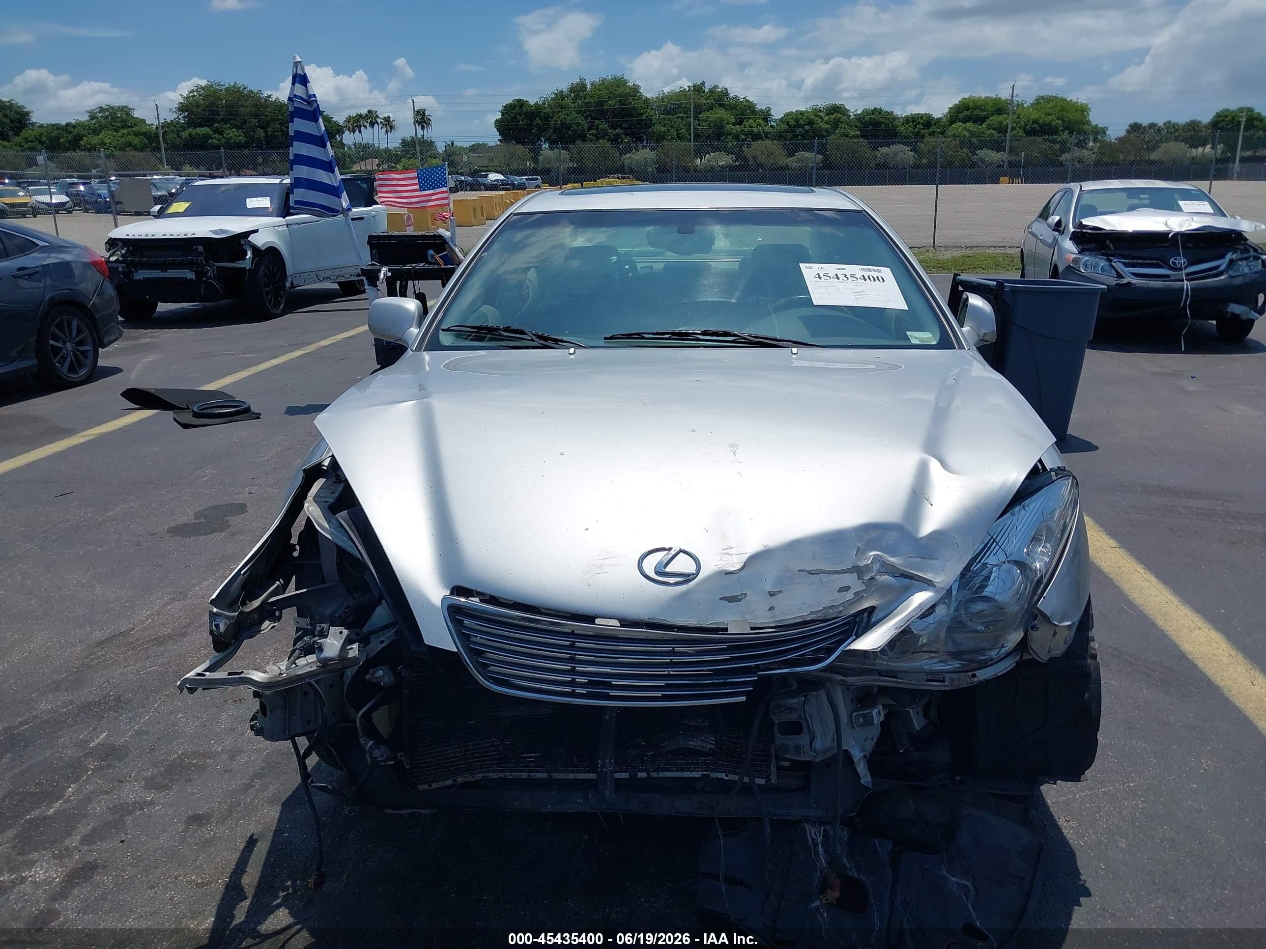 2005 Lexus Es 330   Silver vin: JTHBA30G055068926