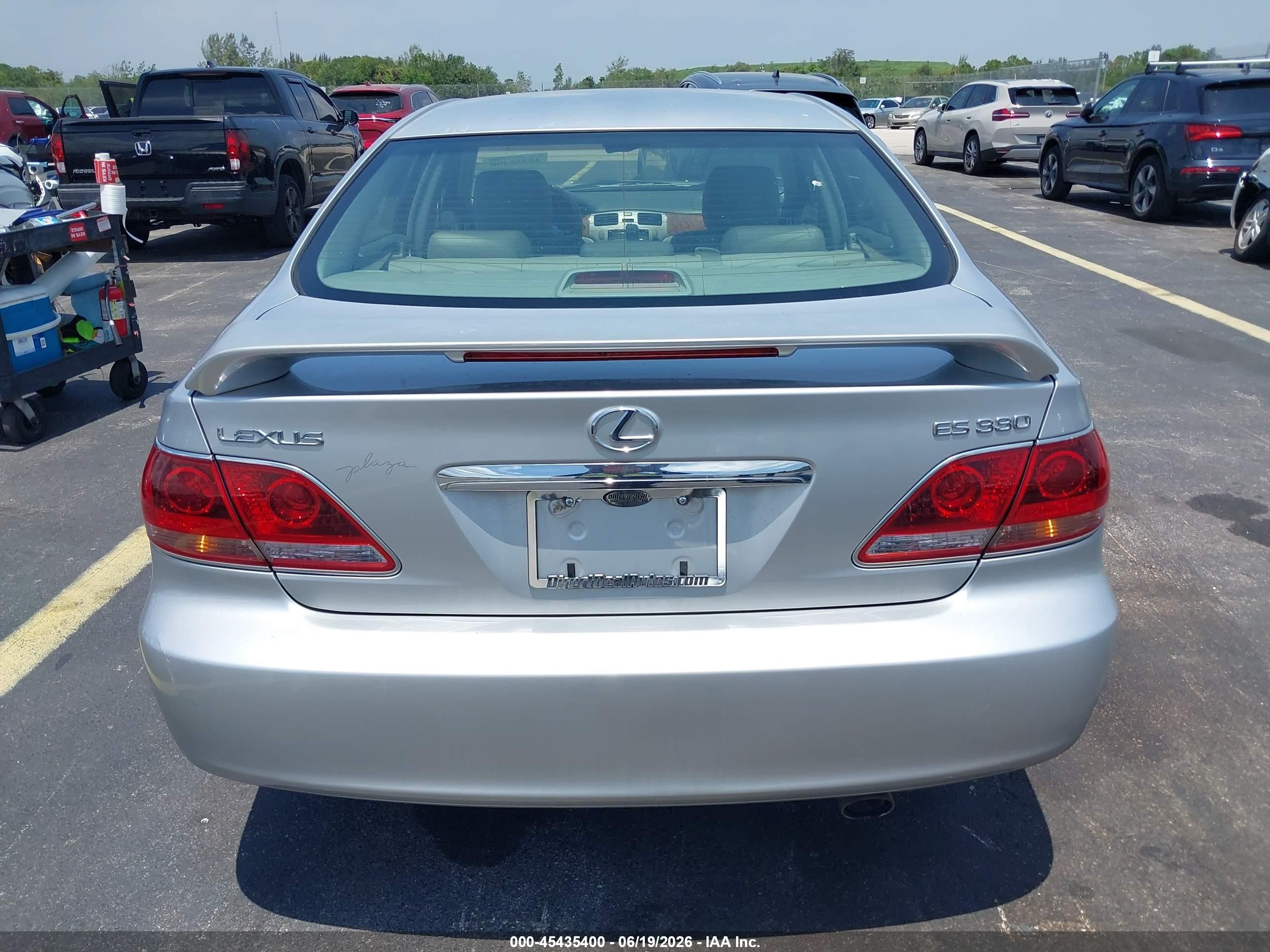 2005 Lexus Es 330   Silver vin: JTHBA30G055068926