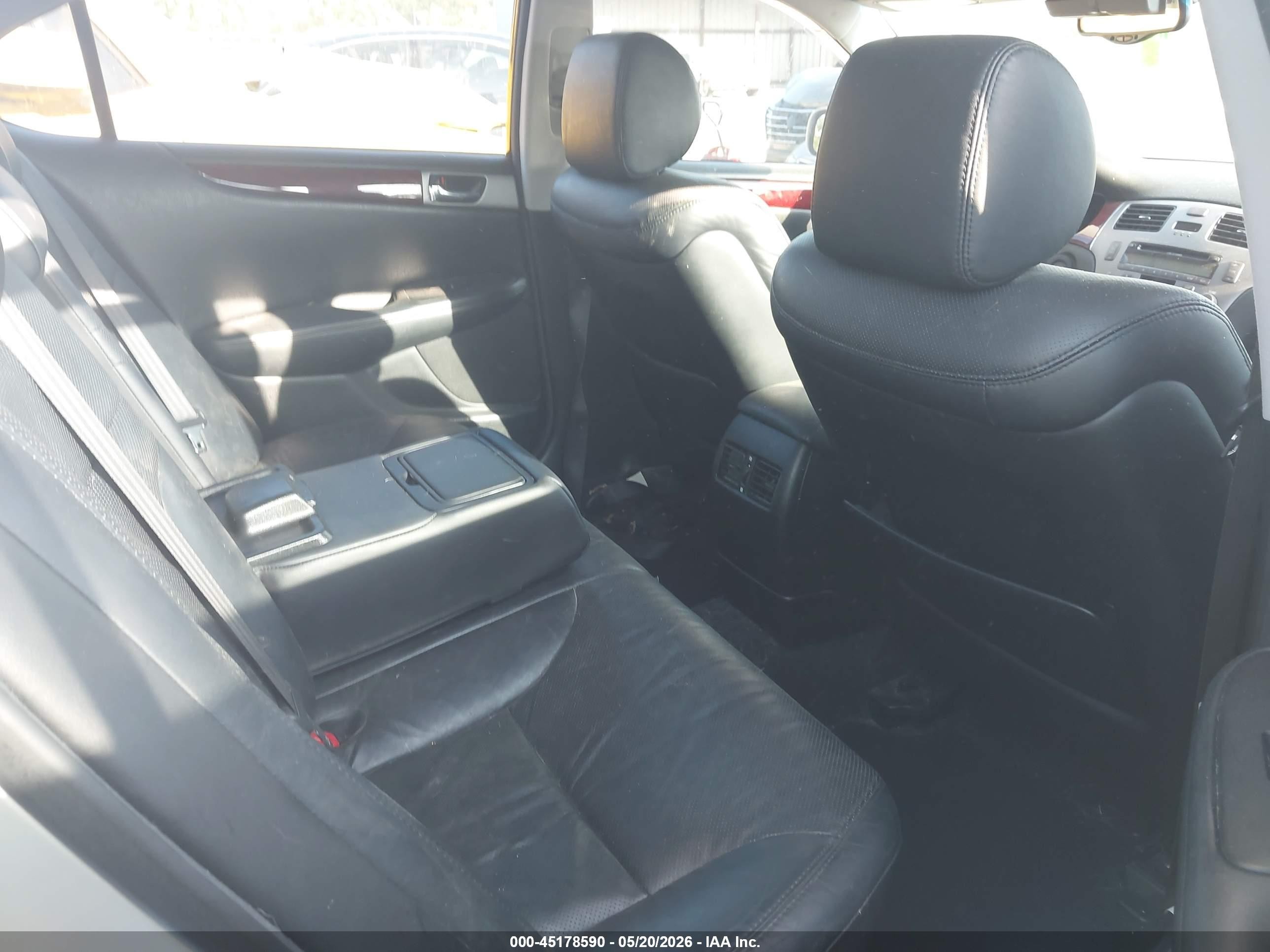 2005 Lexus Es 330   Silver vin: JTHBA30G055074032