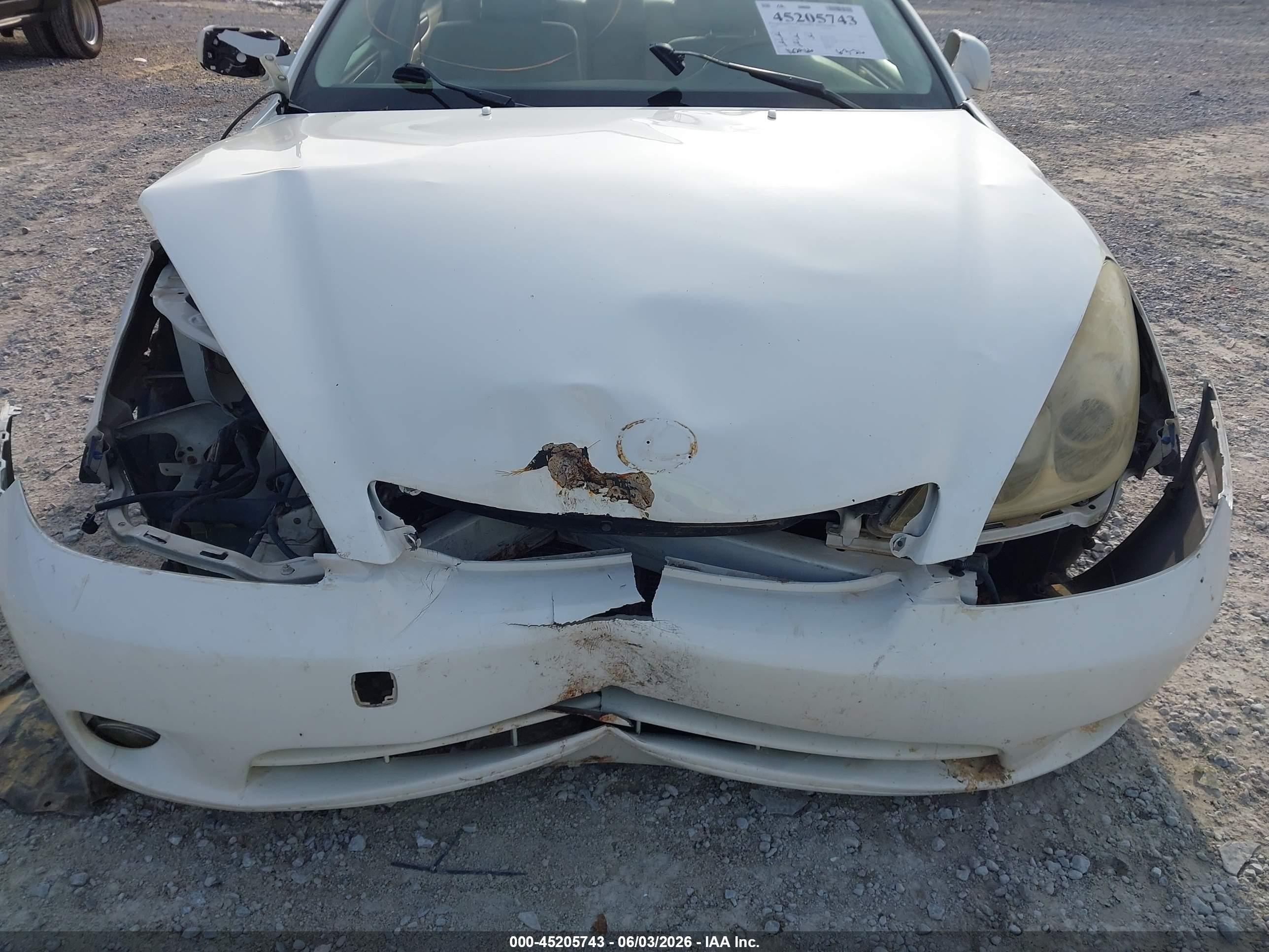 2005 Lexus Es 330   White vin: JTHBA30G055083135