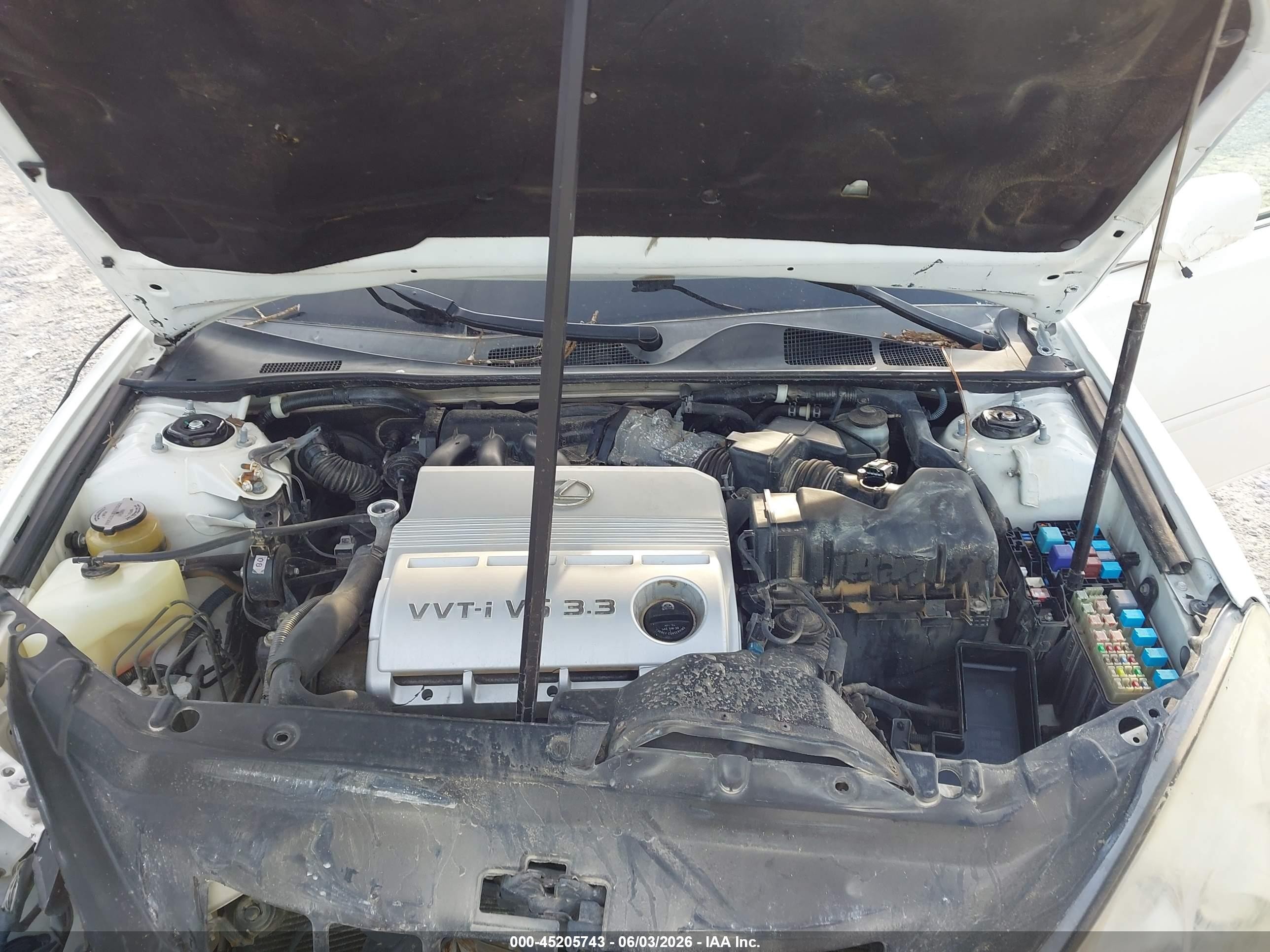 2005 Lexus Es 330   White vin: JTHBA30G055083135