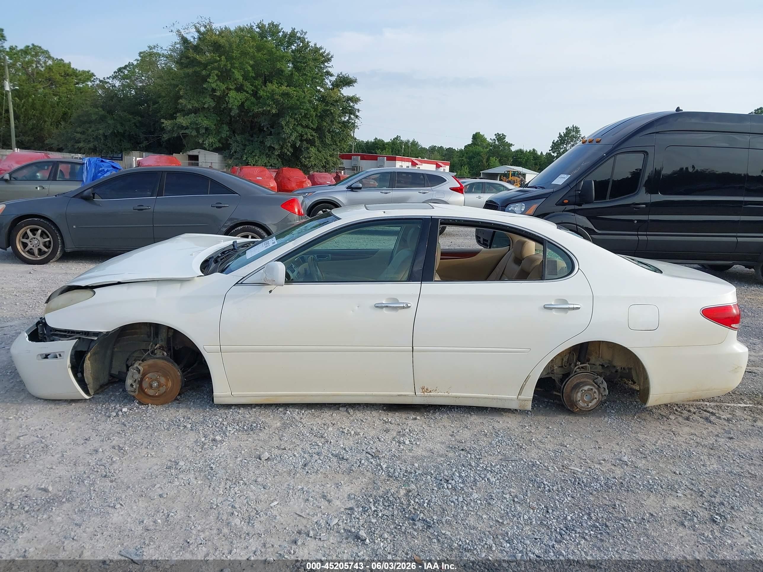 2005 Lexus Es 330   White vin: JTHBA30G055083135