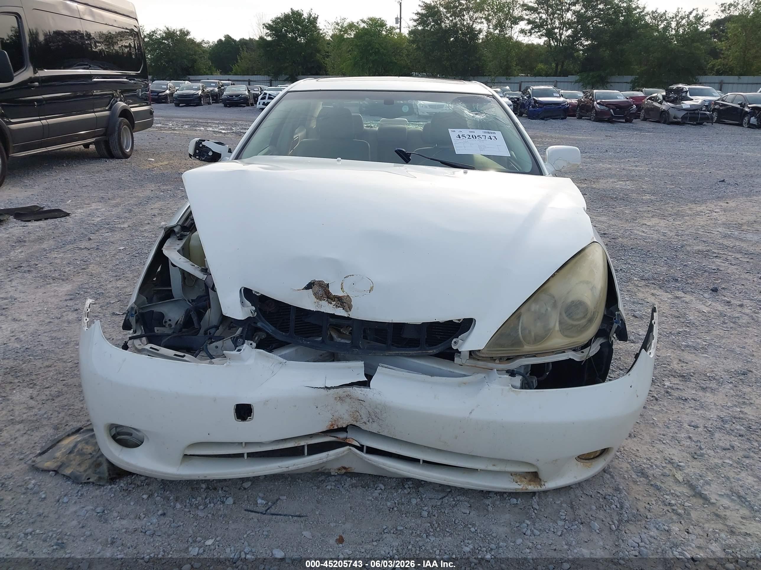 2005 Lexus Es 330   White vin: JTHBA30G055083135