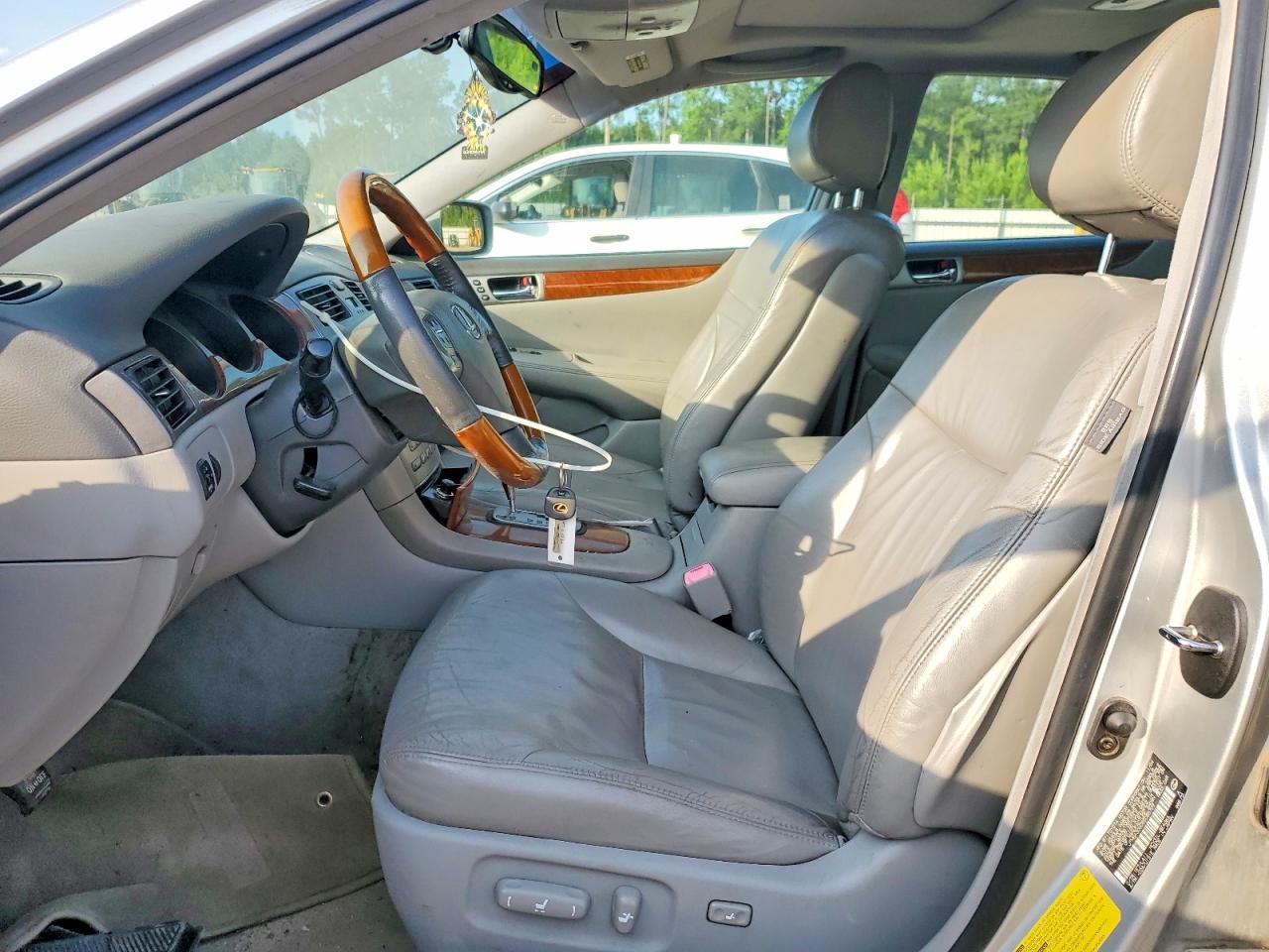 2005 Lexus Es 330 Silver vin: JTHBA30G055085709