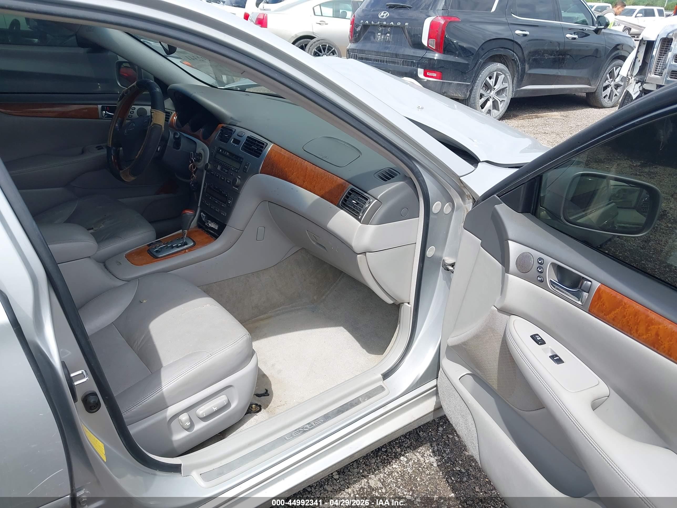 2005 Lexus Es 330 Серебряный vin: JTHBA30G055107398