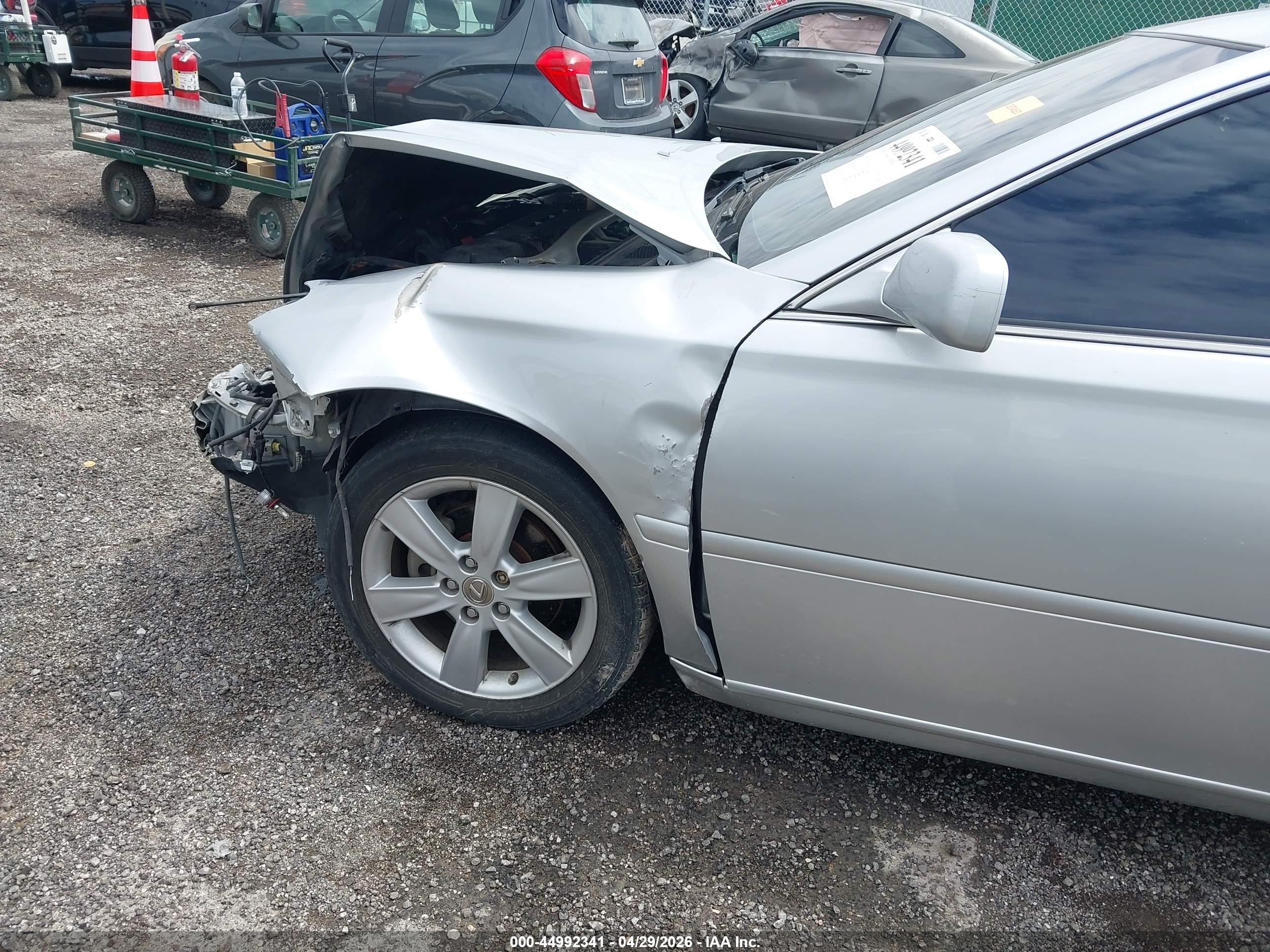 2005 Lexus Es 330 Серебряный vin: JTHBA30G055107398