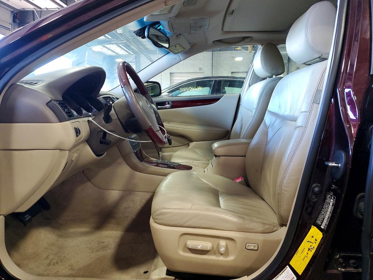 2004 Lexus Es 330 Burgundy vin: JTHBA30G145021614