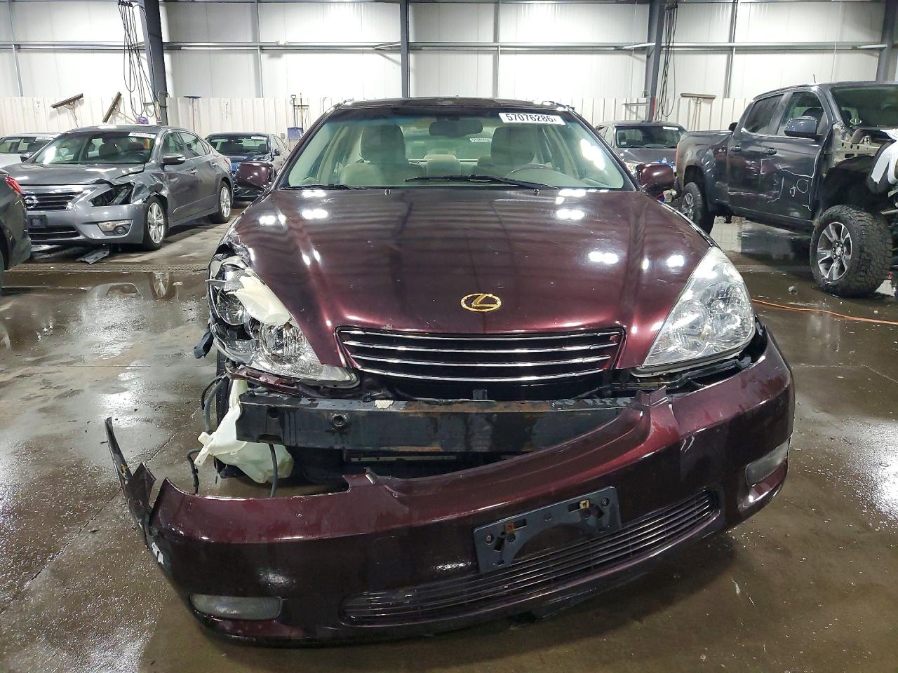 2004 Lexus Es 330 Burgundy vin: JTHBA30G145021614