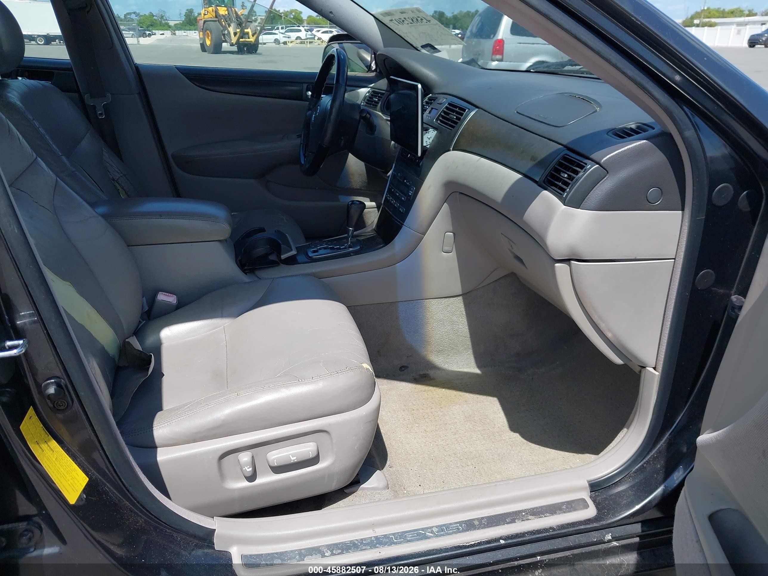 2004 Lexus Es 330   Gray vin: JTHBA30G145031964