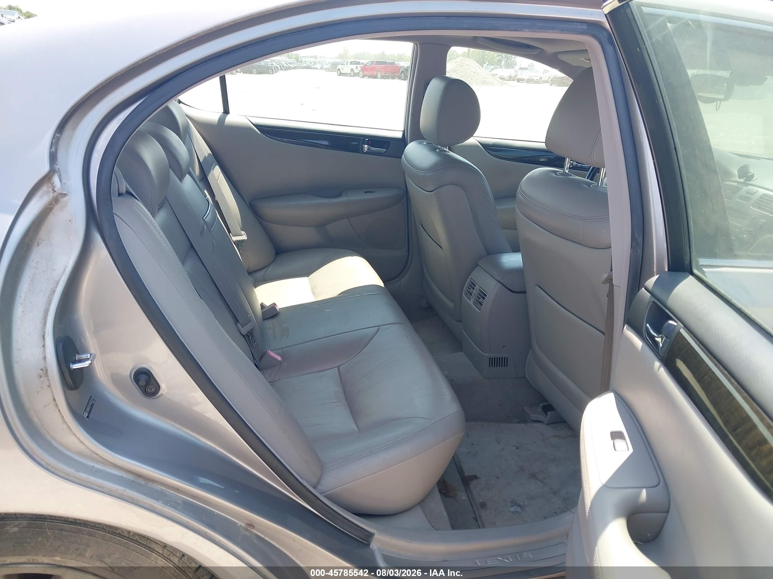 2004 Lexus Es 330   Silver vin: JTHBA30G145032709