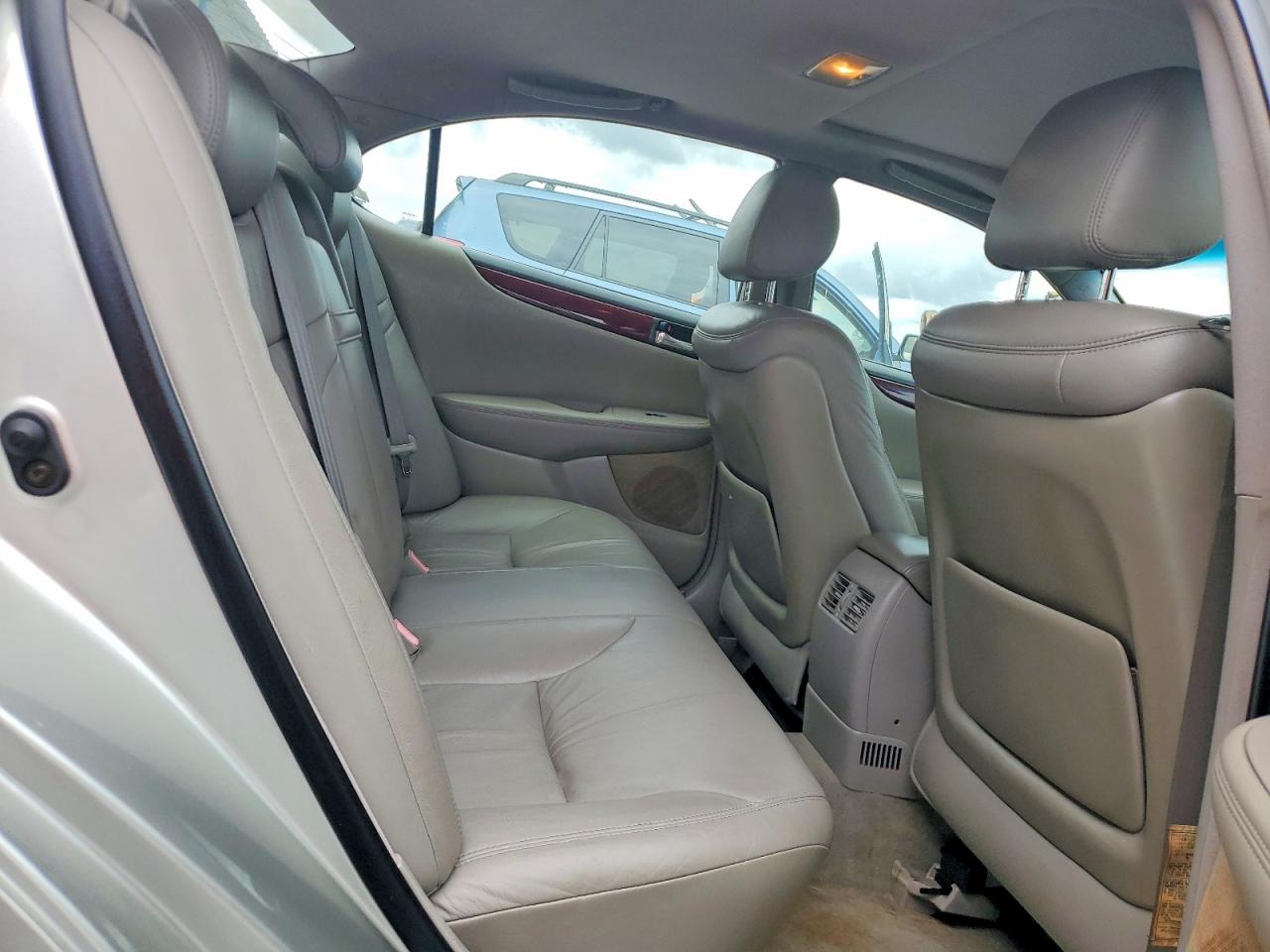 2004 Lexus Es 330 Silver vin: JTHBA30G145045203