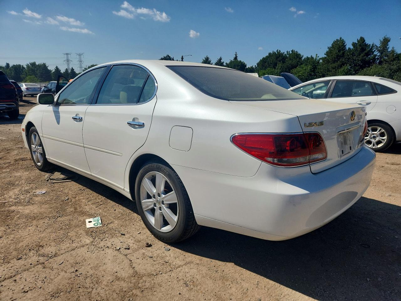 2005 Lexus Es 330 White vin: JTHBA30G155070023