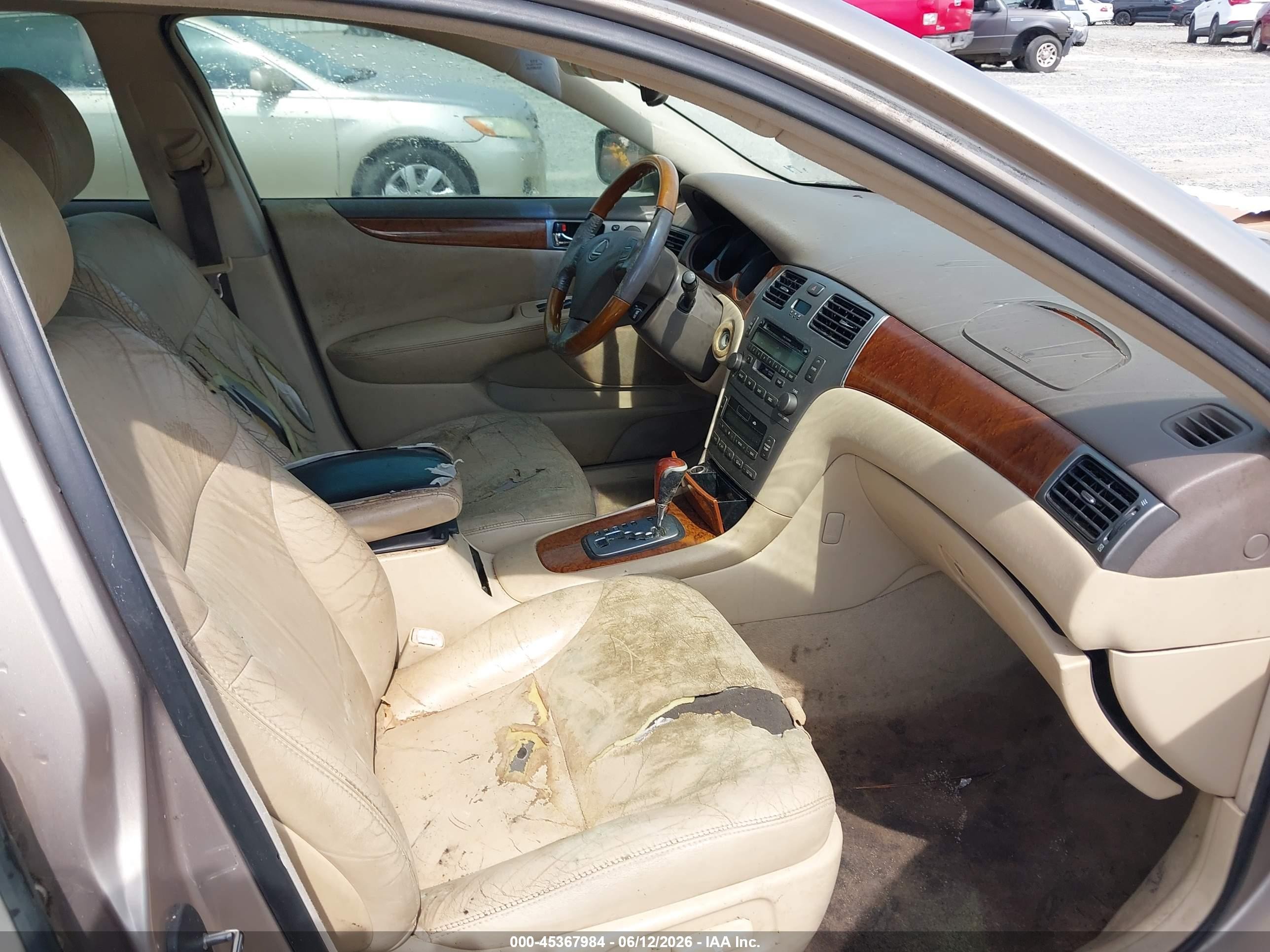 2005 Lexus Es 330   Champagne vin: JTHBA30G155075612