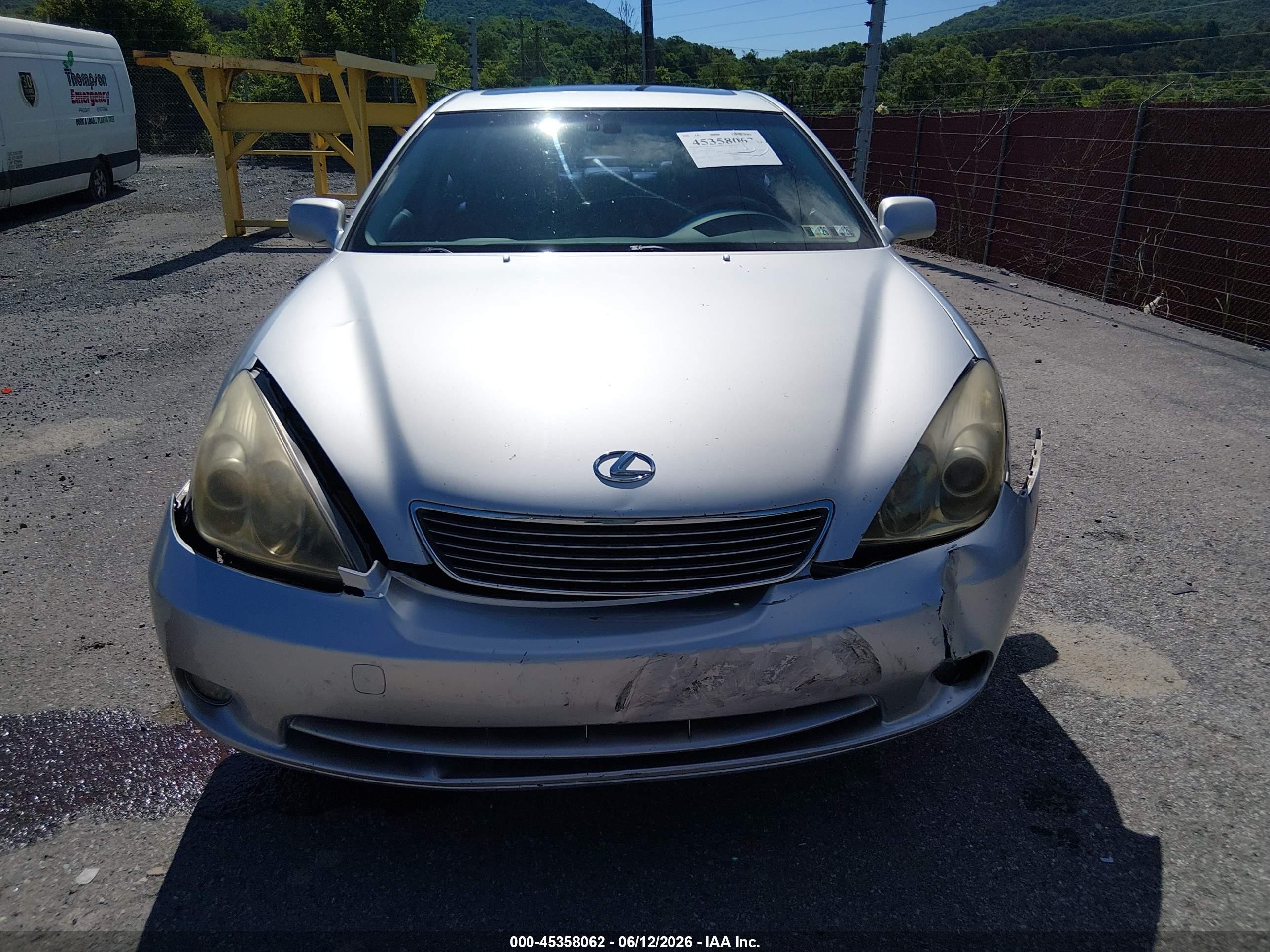 2005 Lexus Es 330   Silver vin: JTHBA30G155077604
