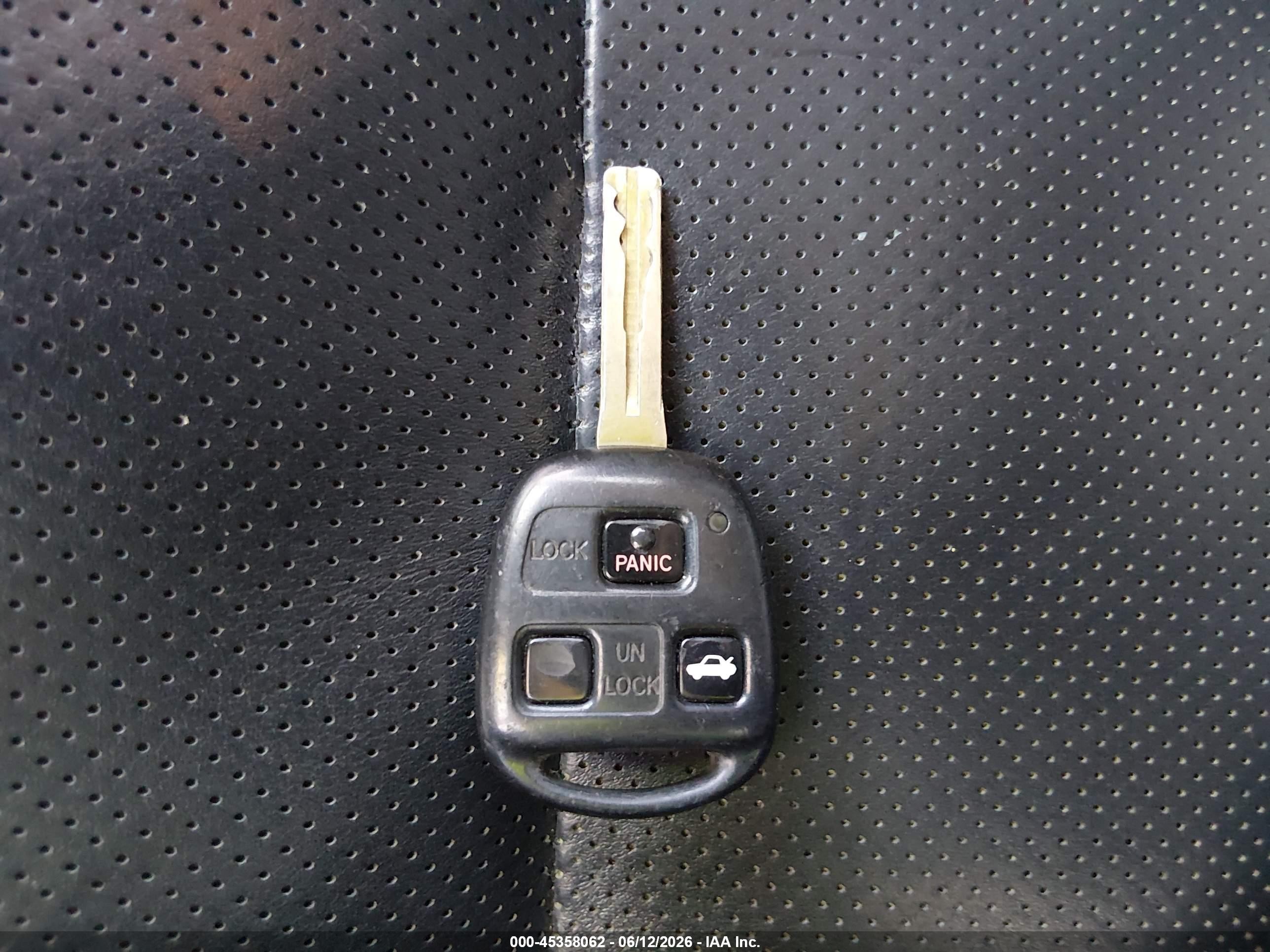 2005 Lexus Es 330   Silver vin: JTHBA30G155077604