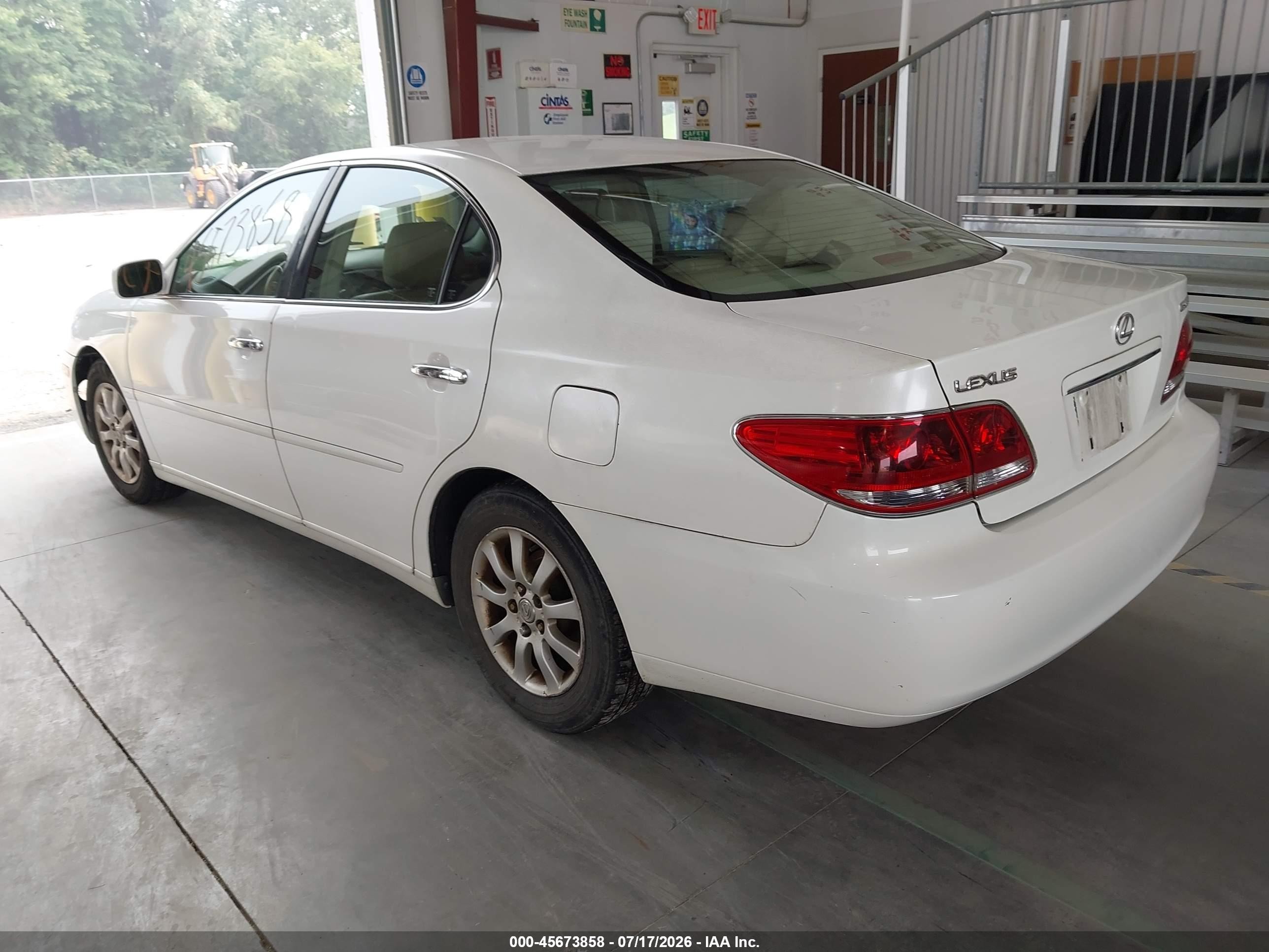 2005 Lexus Es 330   White vin: JTHBA30G155091826