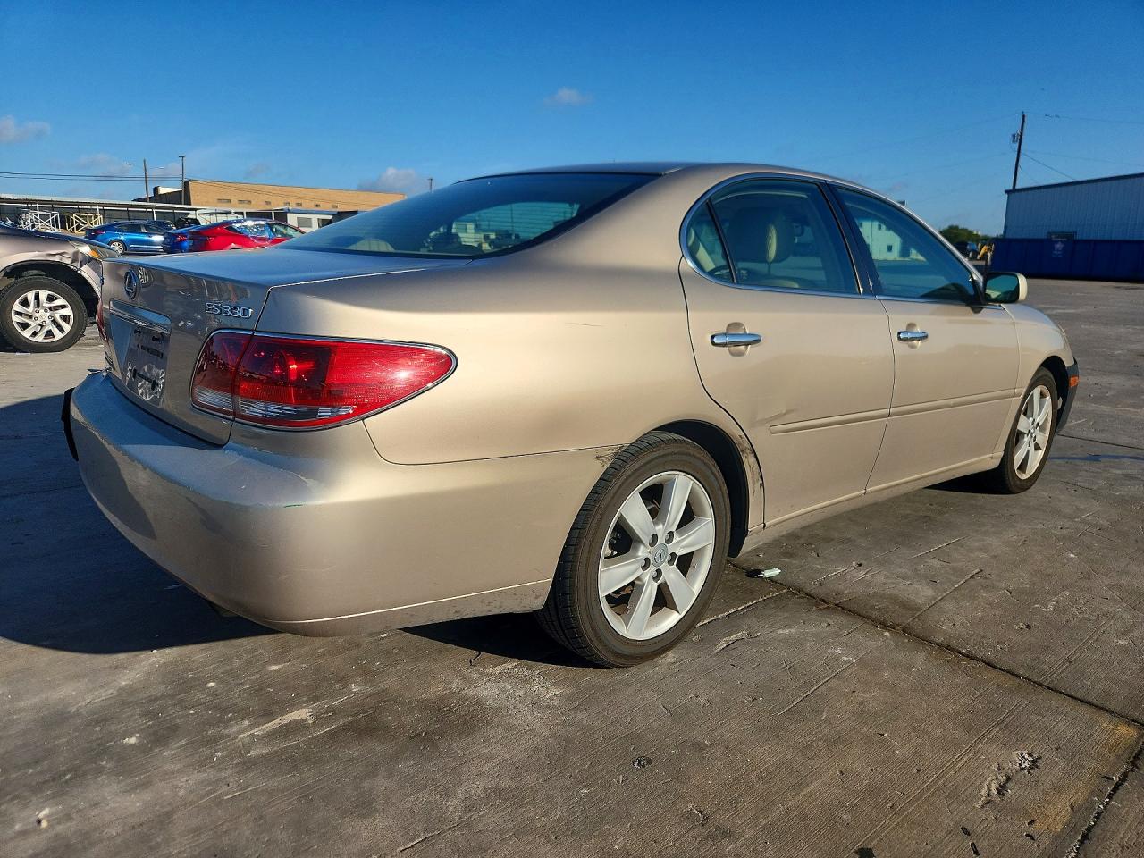 2005 Lexus Es 330 Gold vin: JTHBA30G155092314