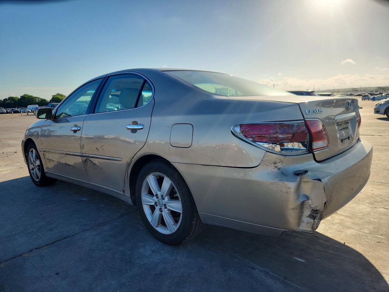 2005 Lexus Es 330 Gold vin: JTHBA30G155092314