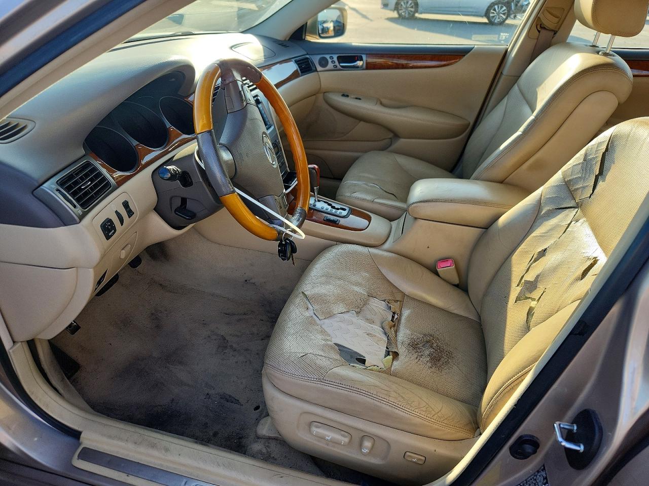 2005 Lexus Es 330 Gold vin: JTHBA30G155092314