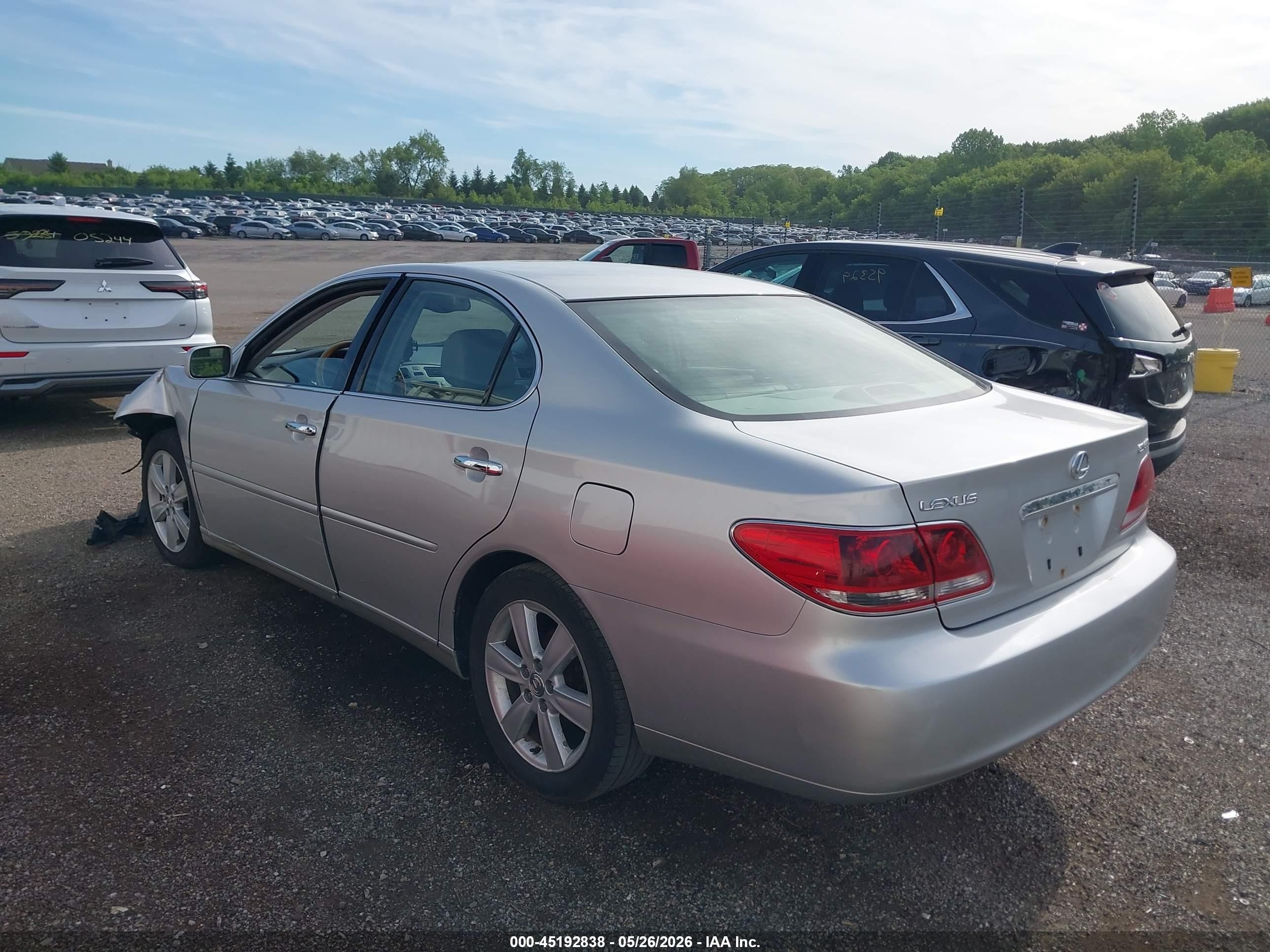 2005 Lexus Es 330   Silver vin: JTHBA30G155093107